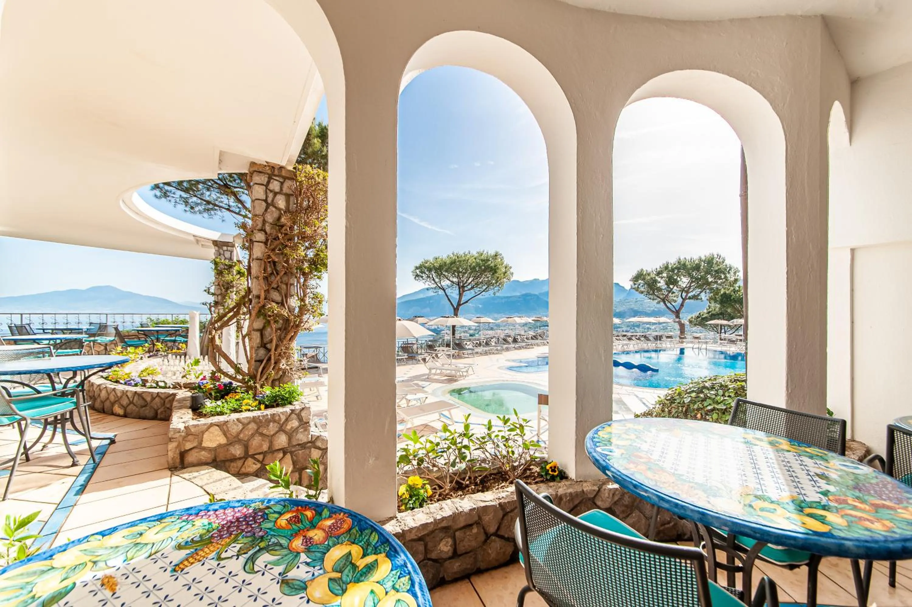 Restaurant/places to eat in Grand Hotel President