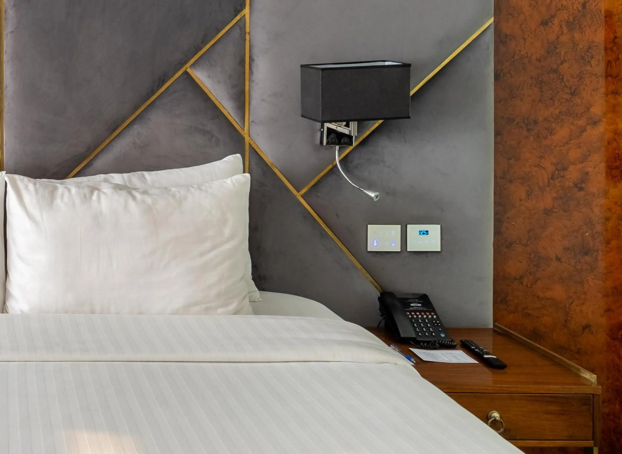 Guests, Bed in Best Western Premier Islamabad