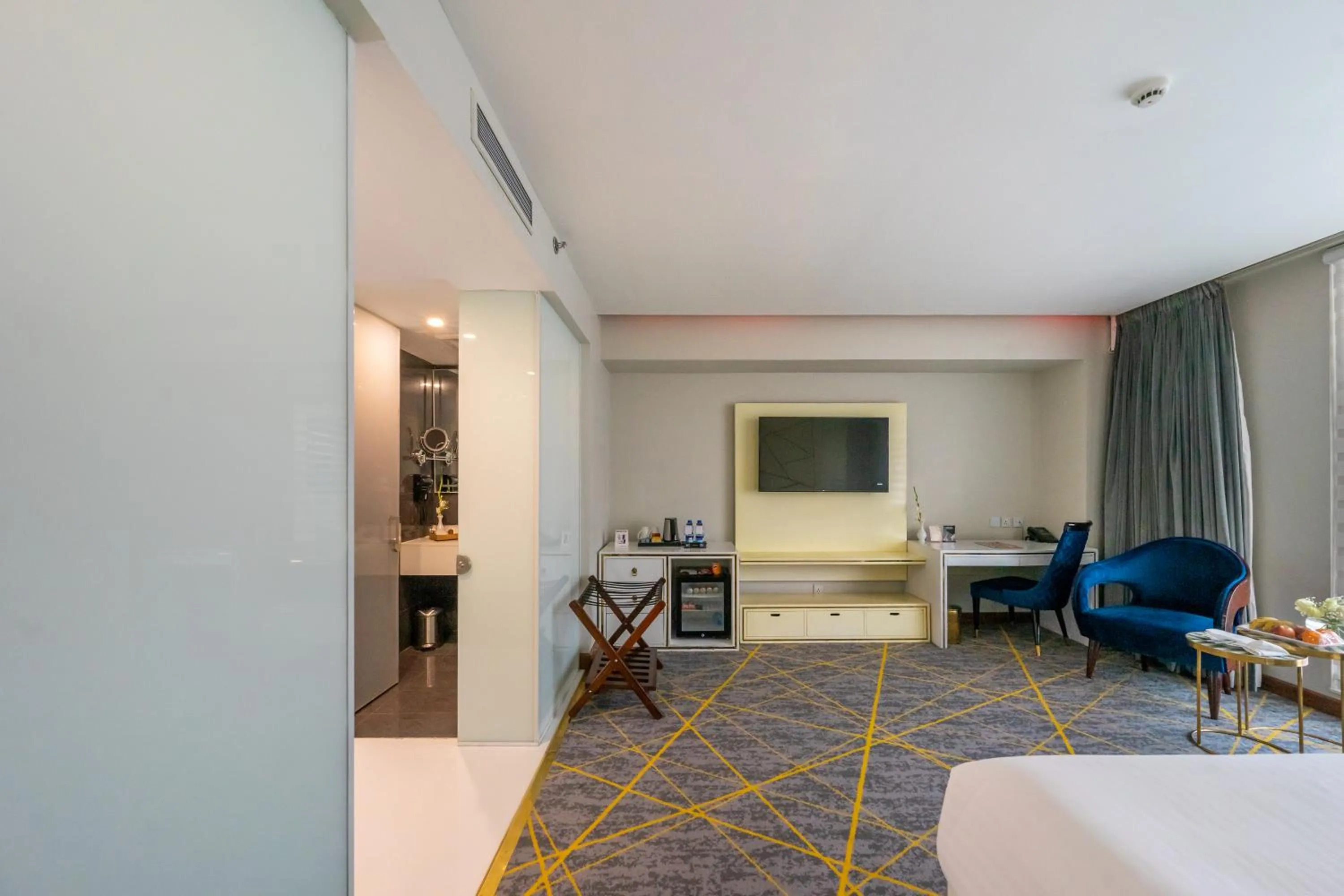 View (from property/room), Bed in Best Western Premier Islamabad