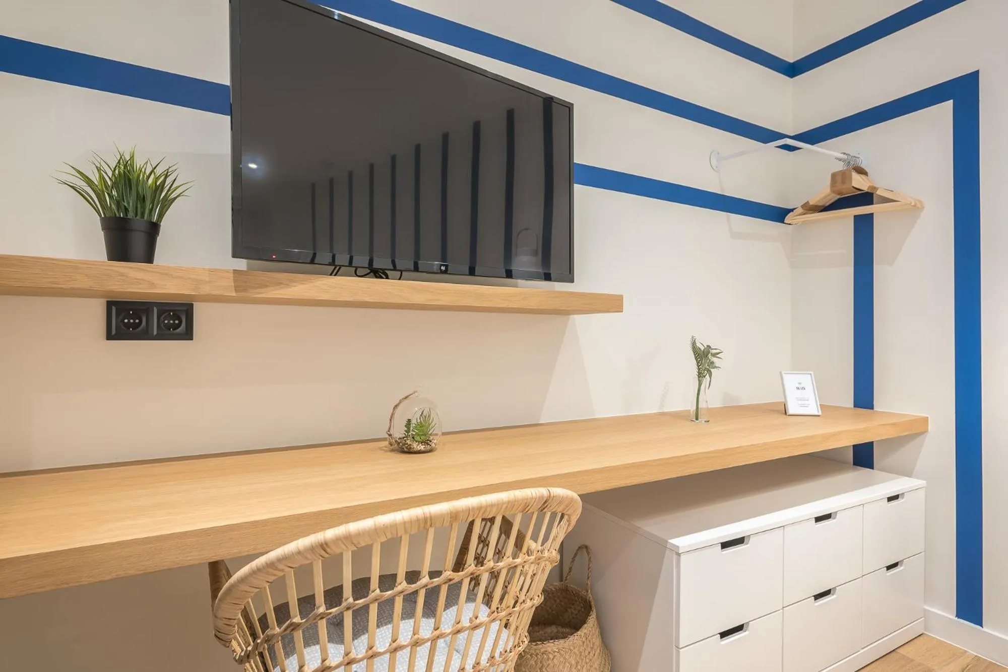 The Asprogeraka - self check-in rooms