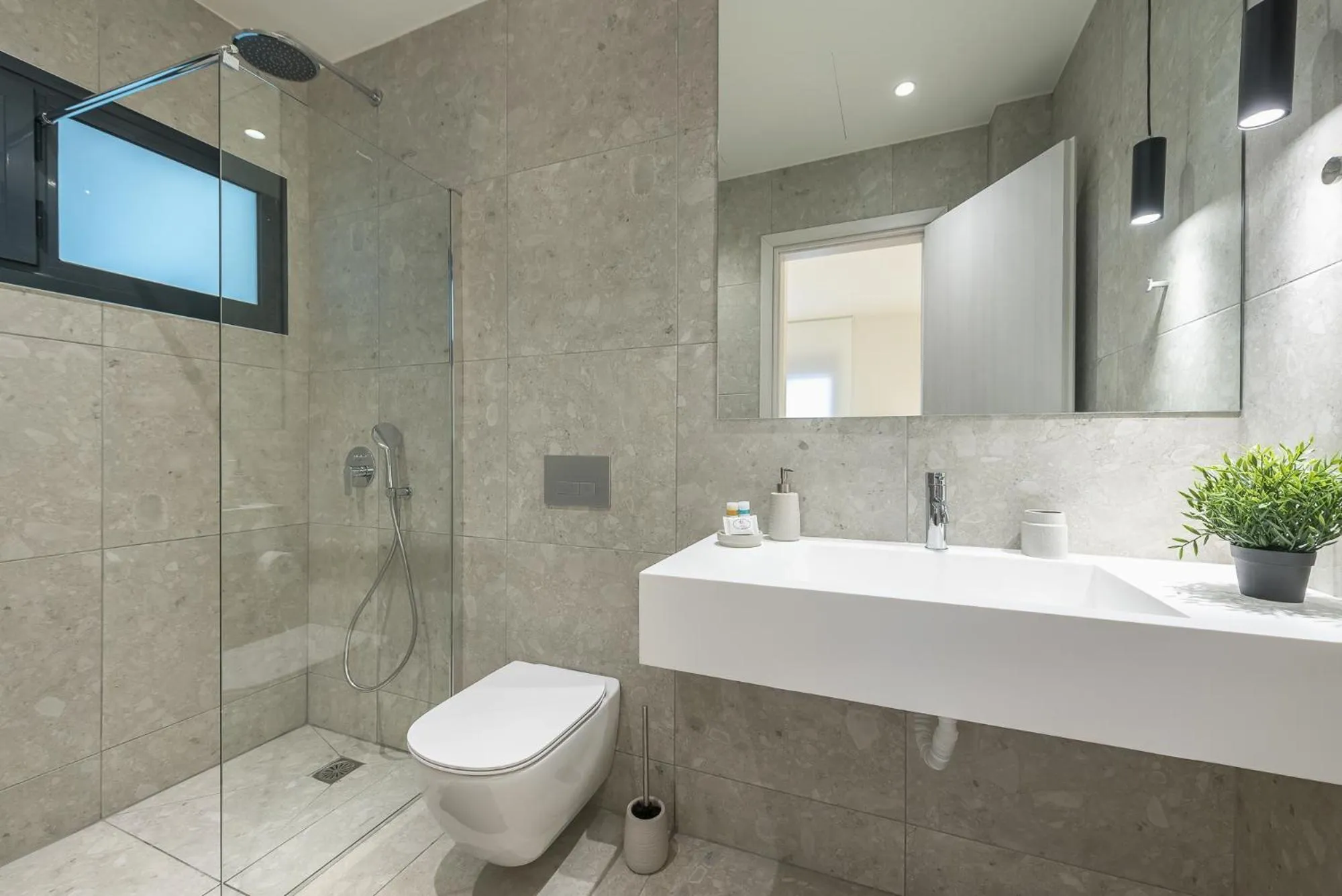 The Asprogeraka - self check-in rooms