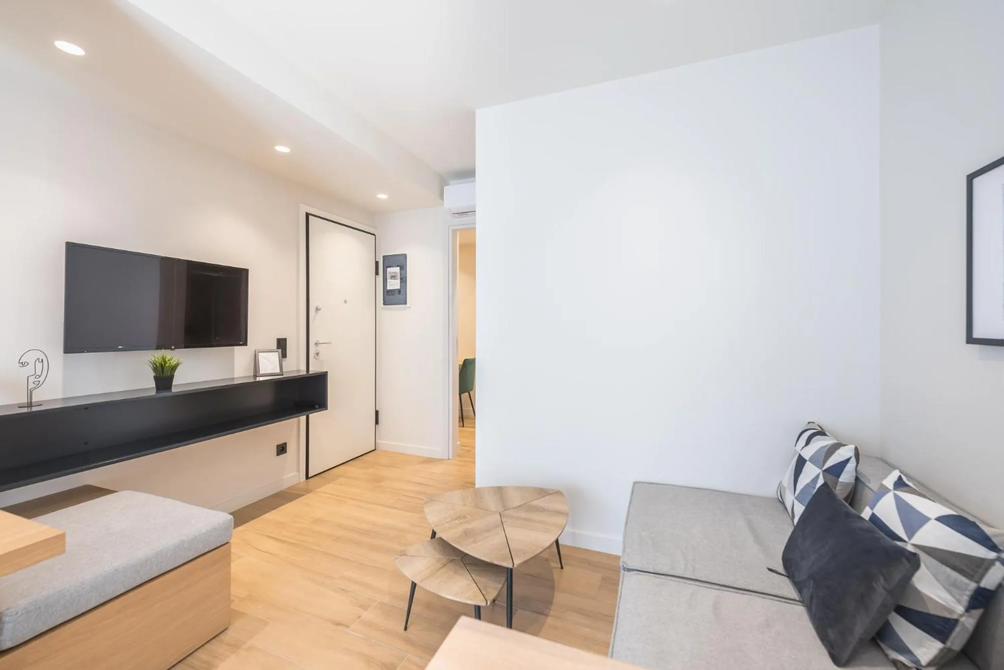 The Asprogeraka - self check-in rooms