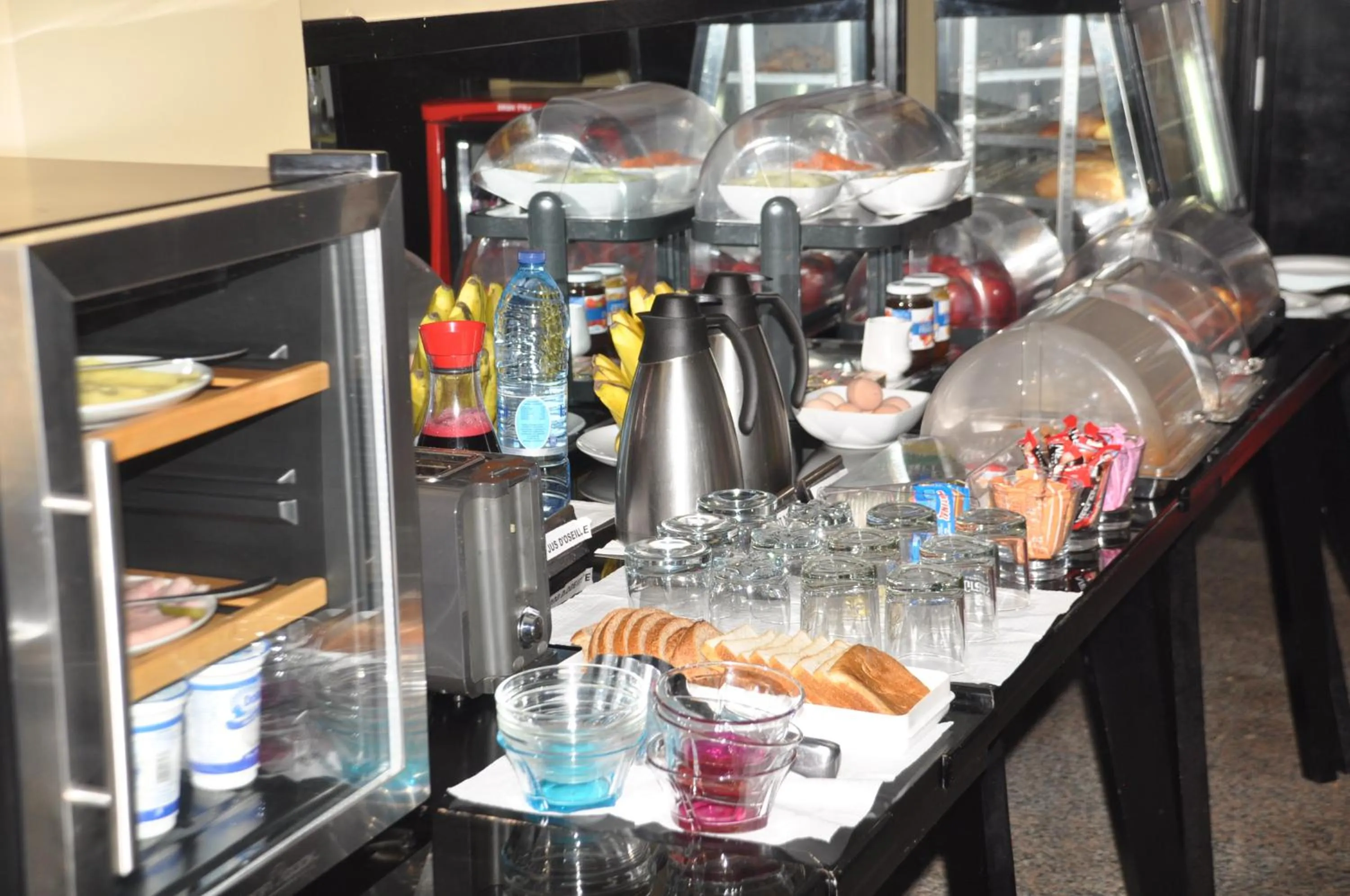 Food and drinks in Futuris Hotel