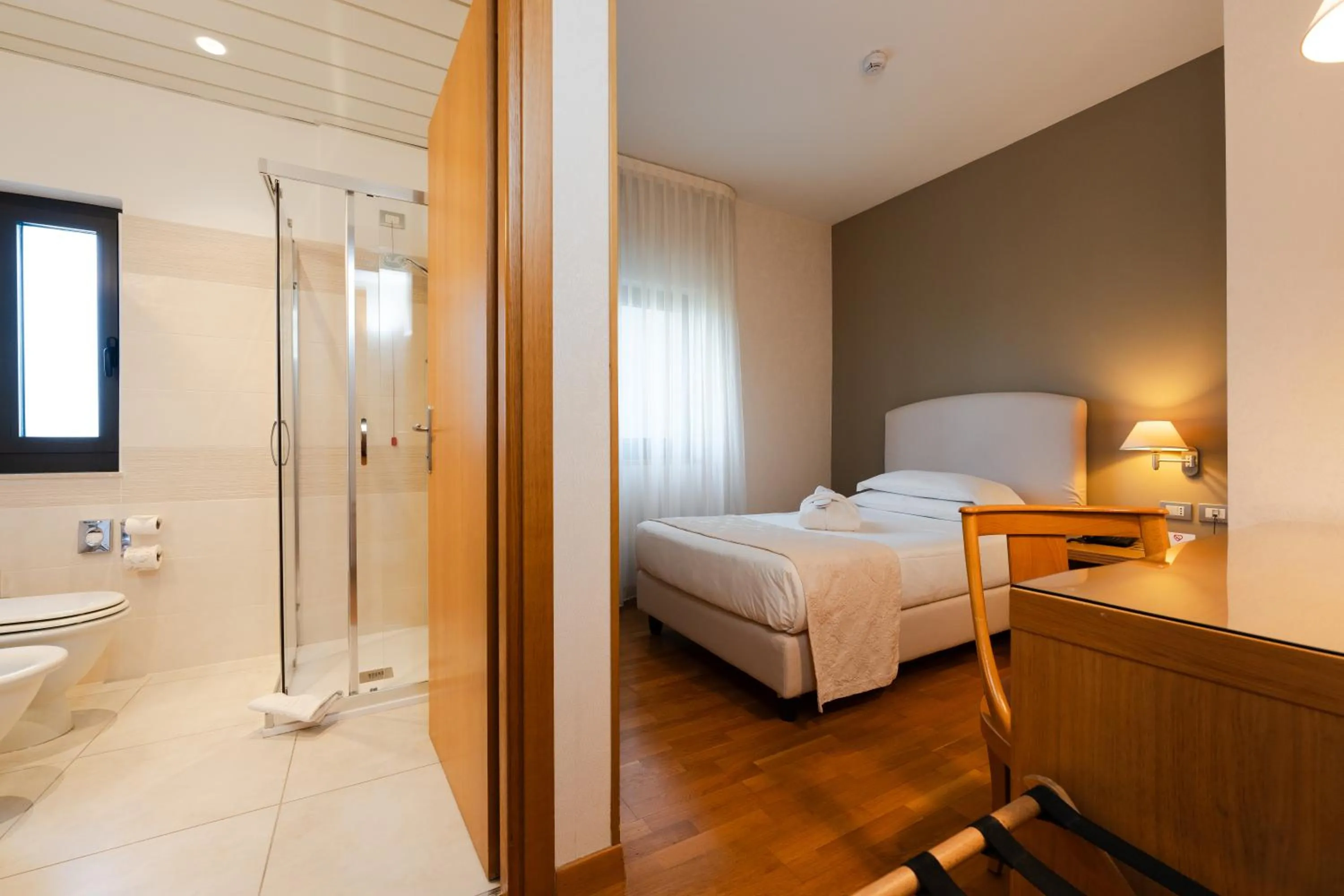 Bed in Hotel Touring