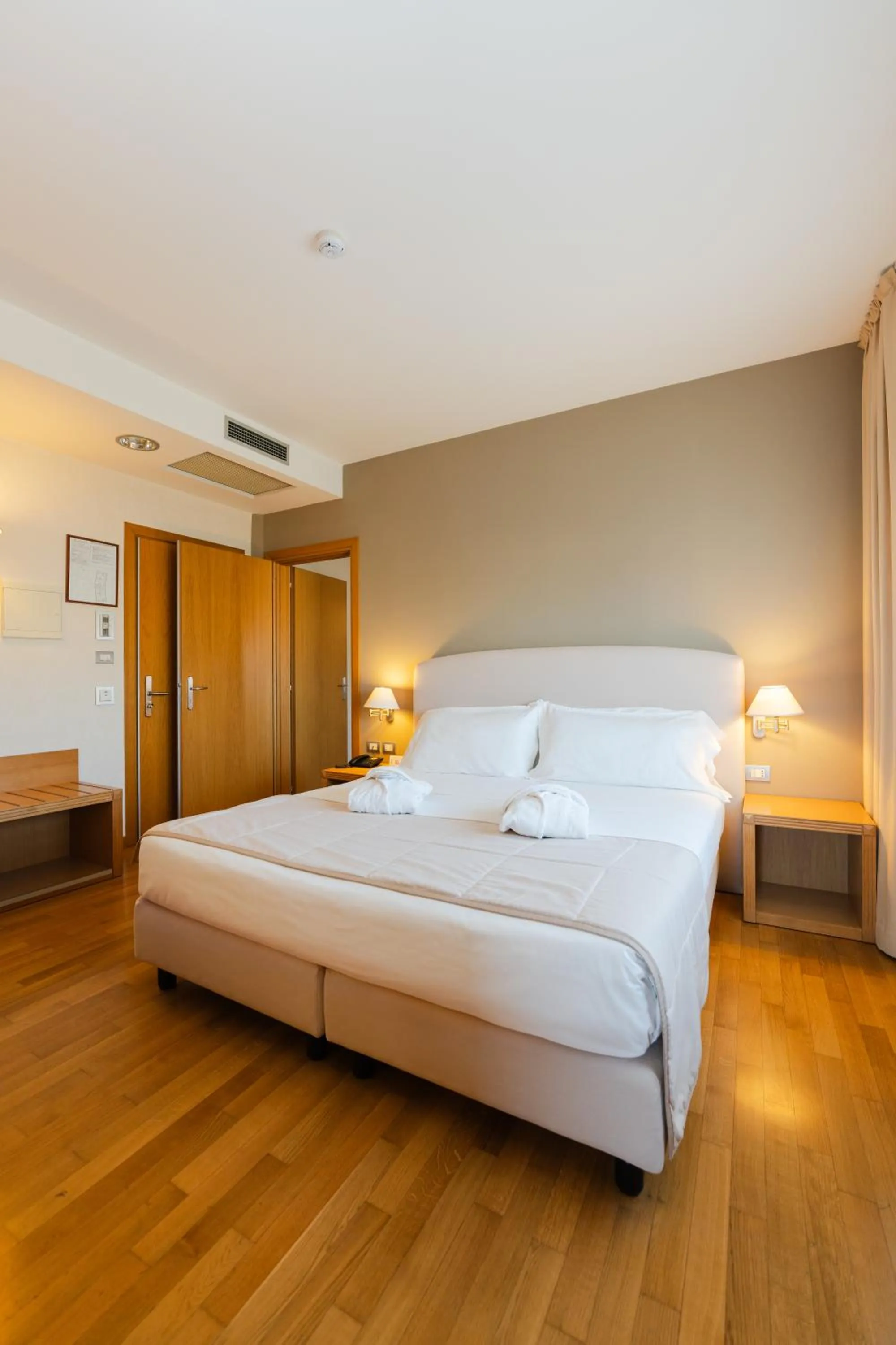 Bed in Hotel Touring