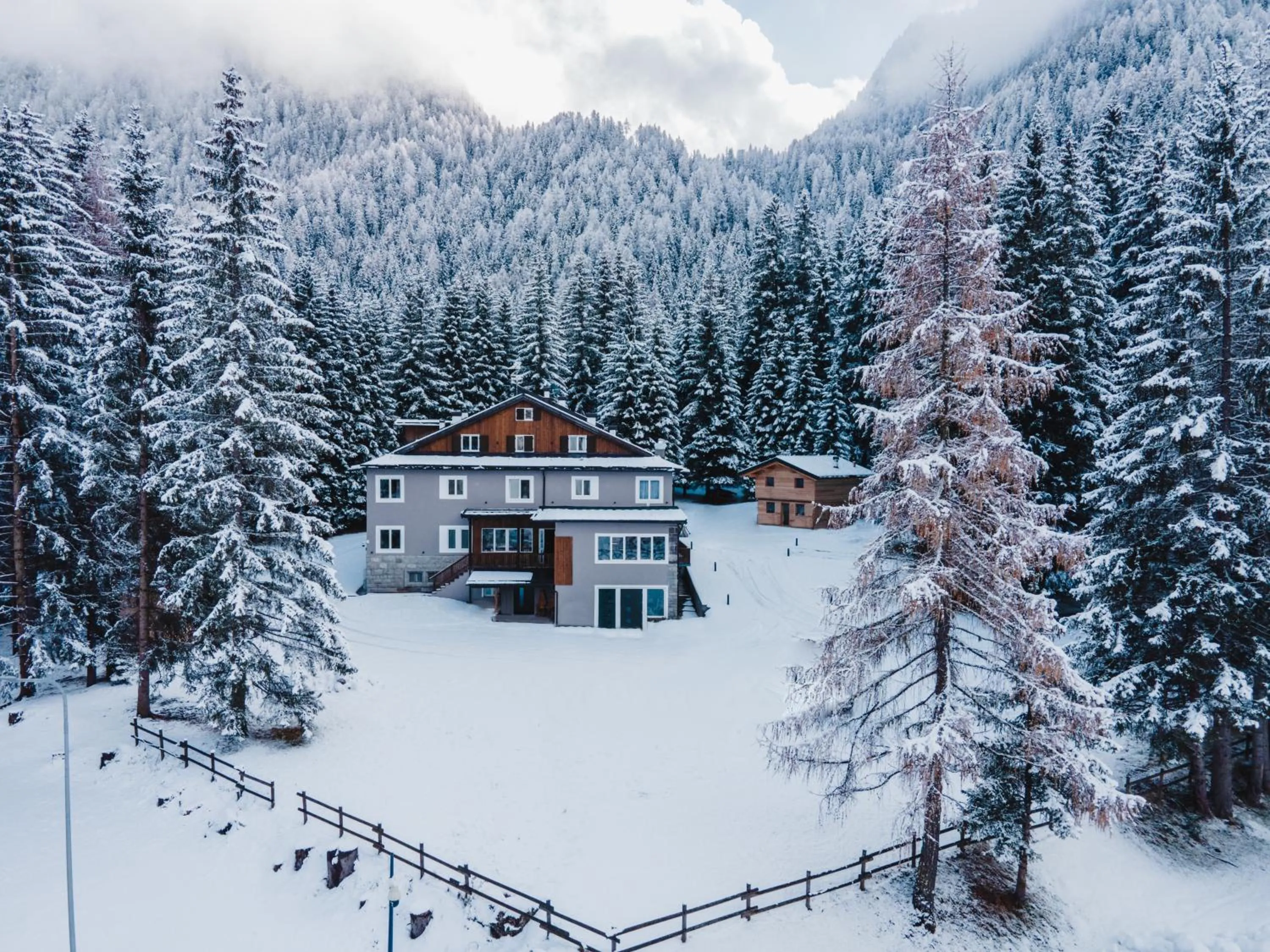 Property building in Chalet Queen