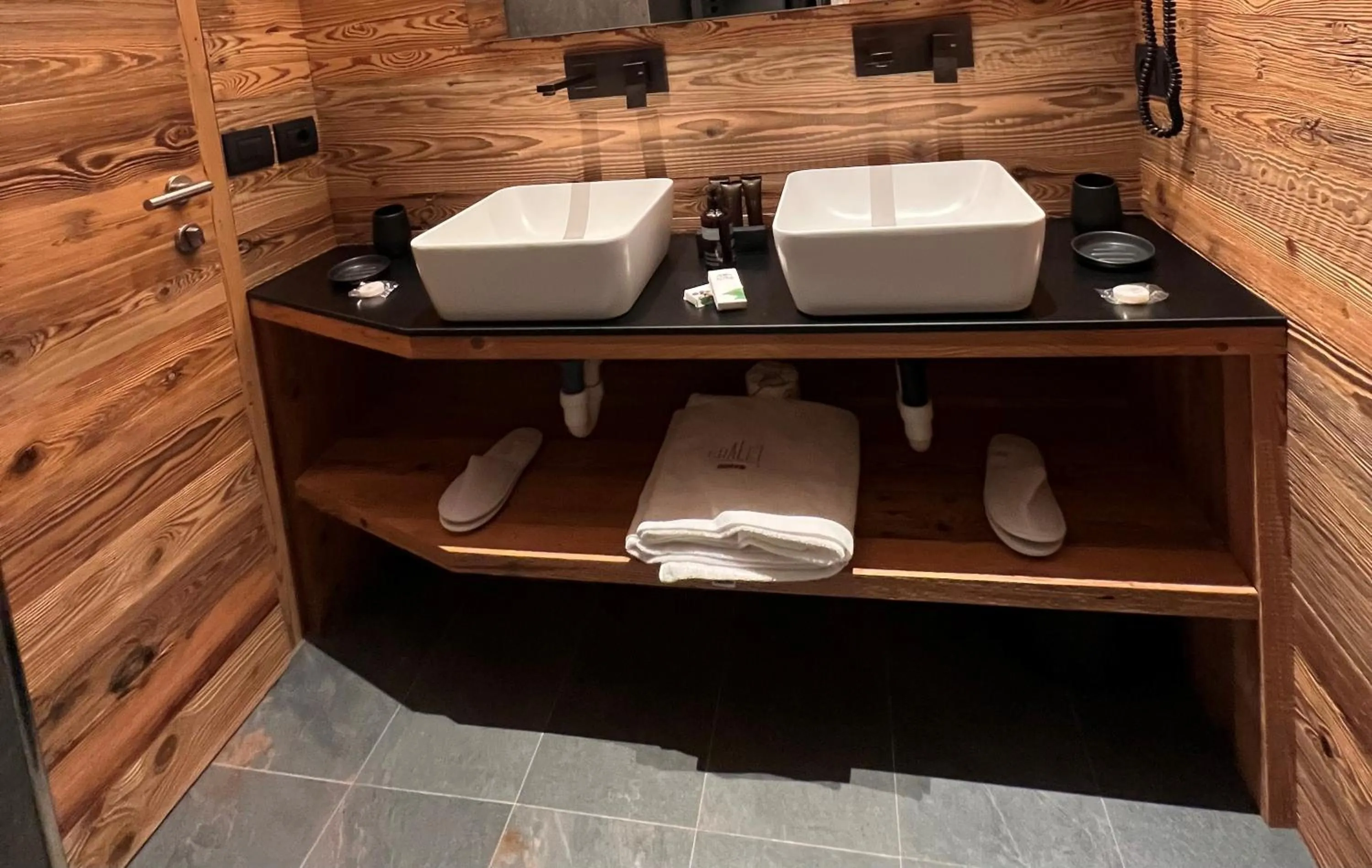 Bathroom in Chalet Queen