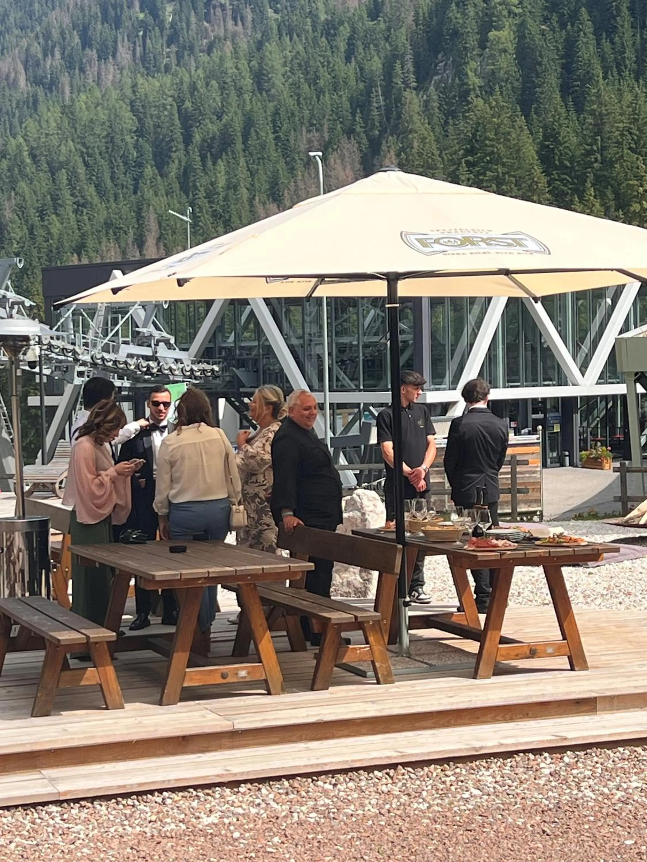 Restaurant/places to eat in Chalet Queen