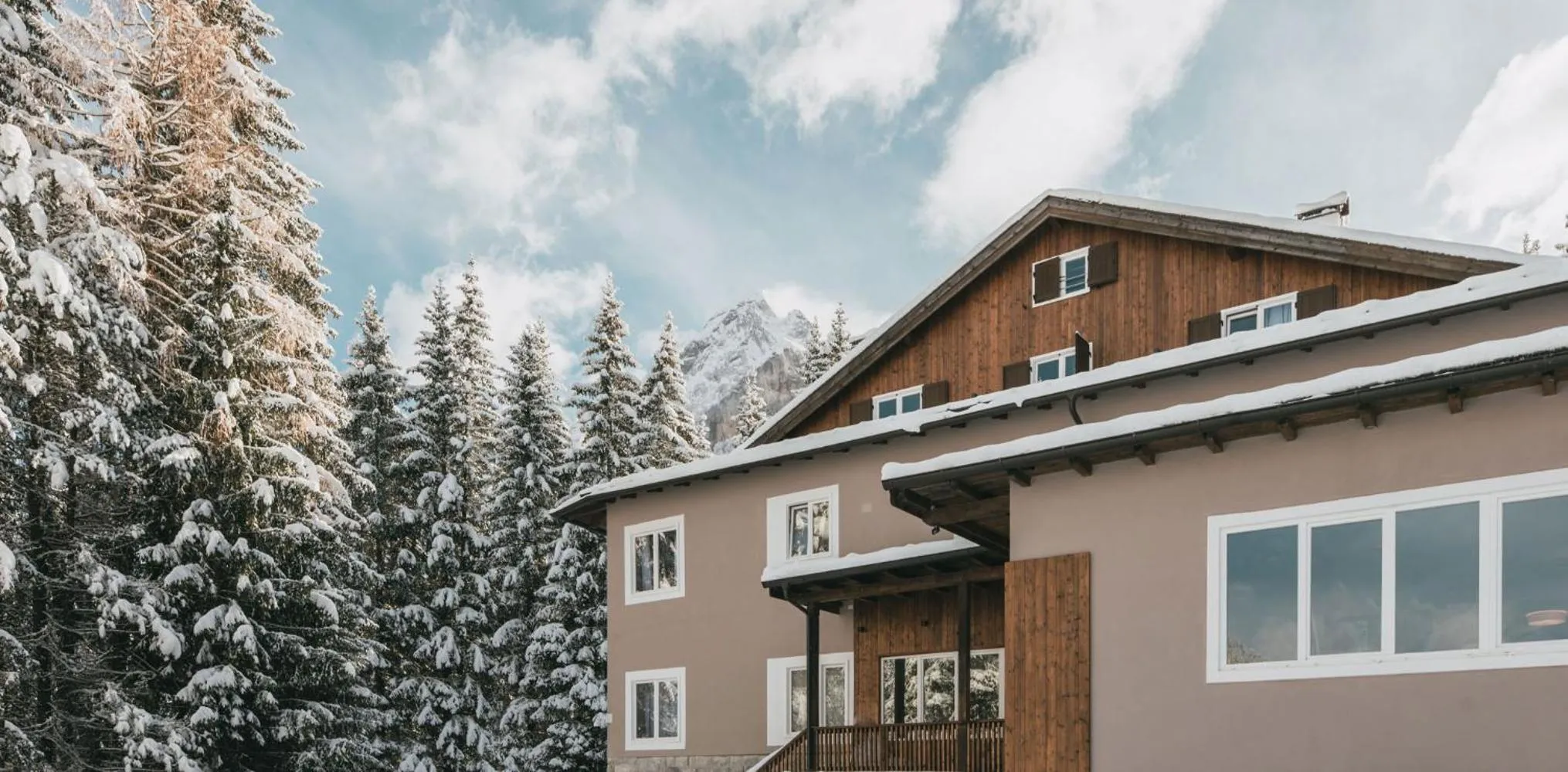Property building in Chalet Queen