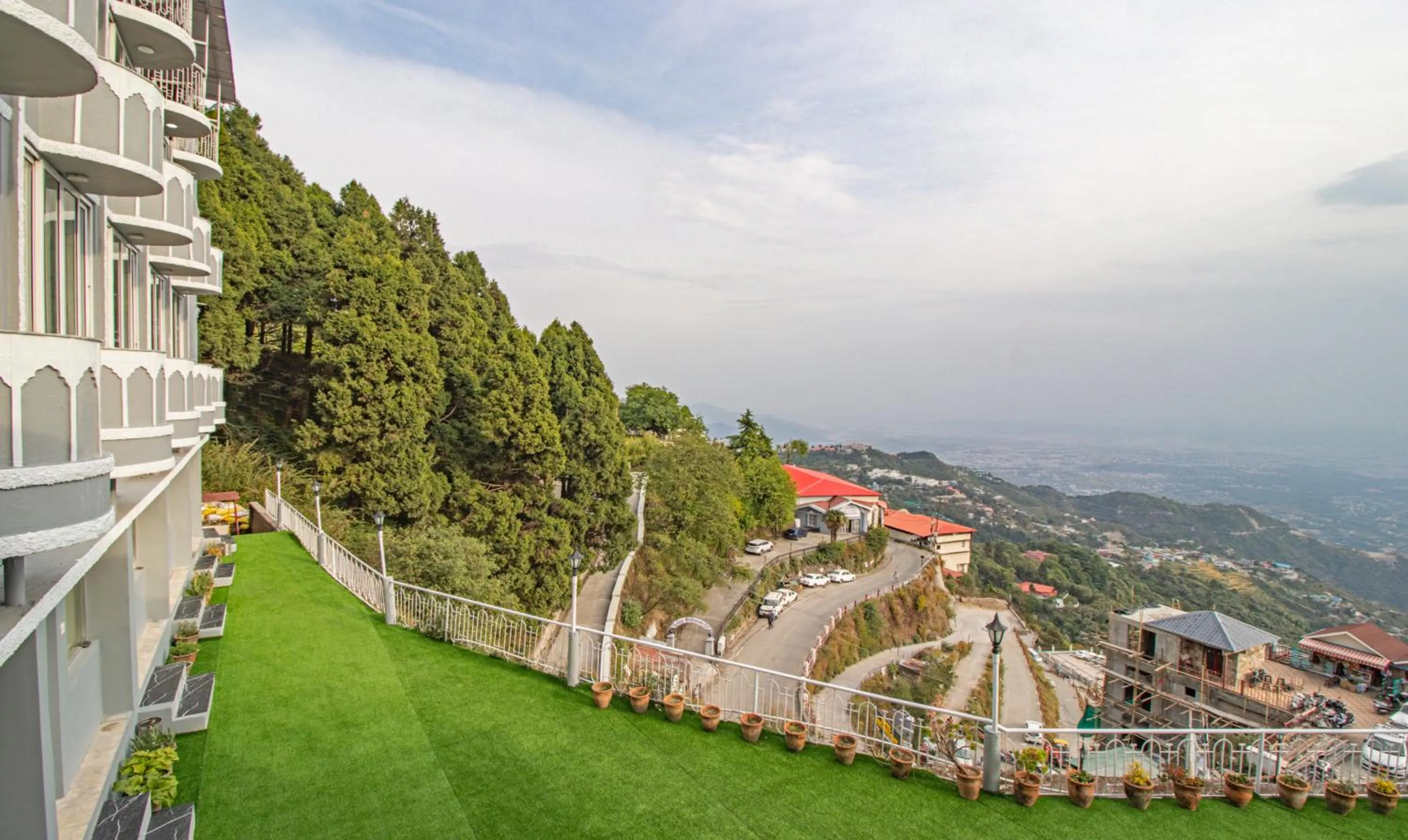 Mountain view in Treebo Raj Mall Road