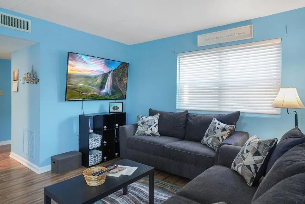 Living room in Beautiful Blue Ocean Condo