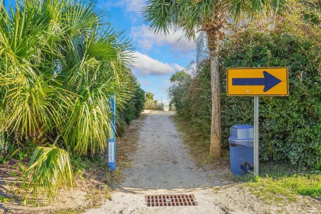 Day in Beautiful Blue Ocean Condo