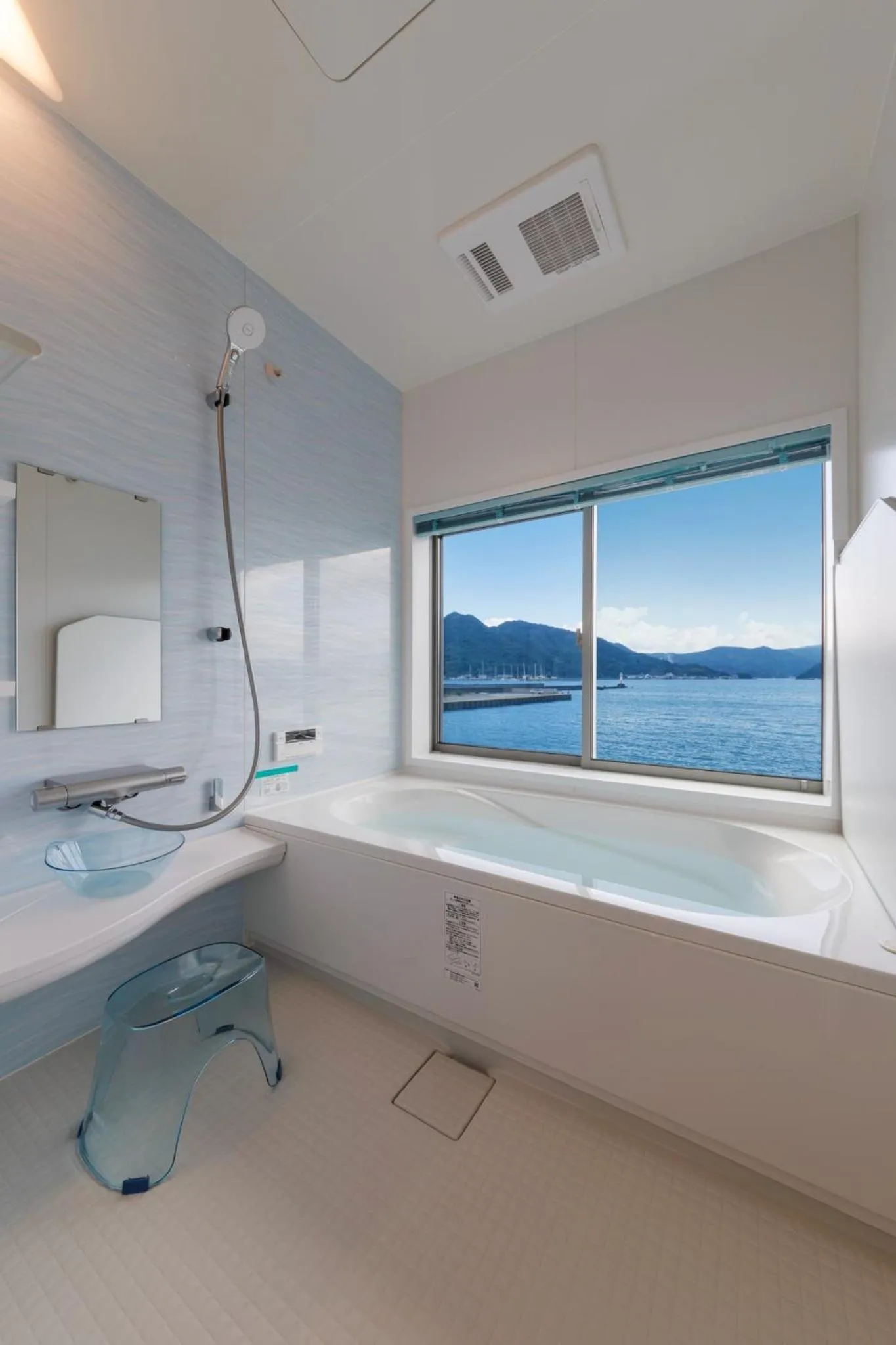 SEASIDE TERRACE SUN - Vacation STAY 12430