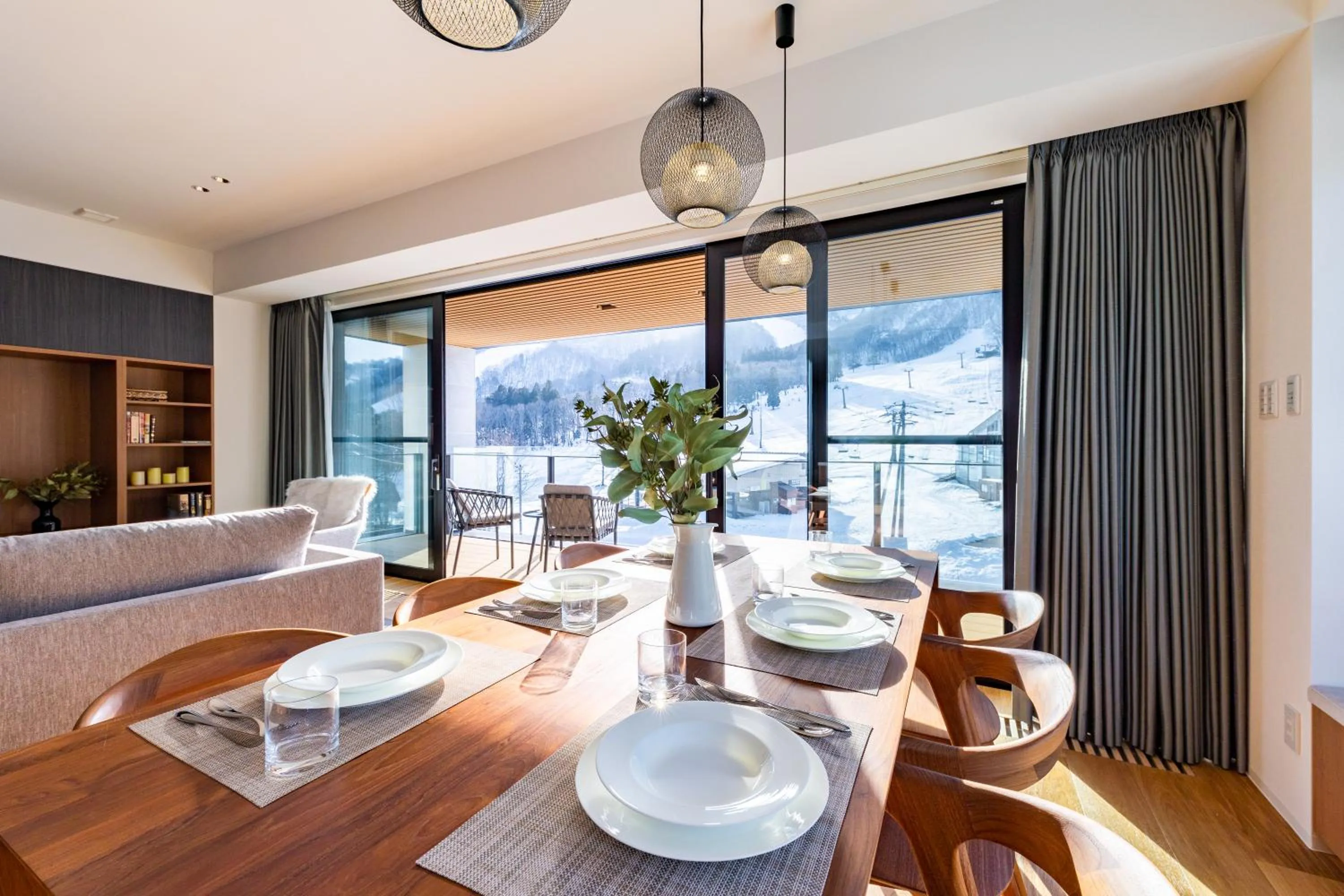 Living room in ROKA by HHG