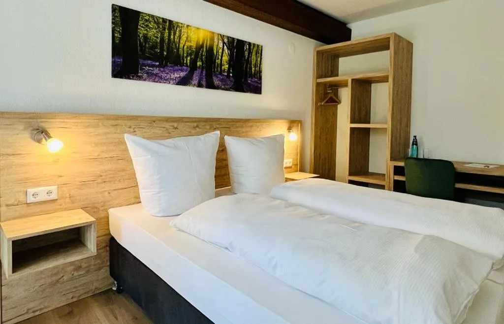 Bed in Landhotel Tanneneck - ideal für Gruppen, Familien und Hunde
