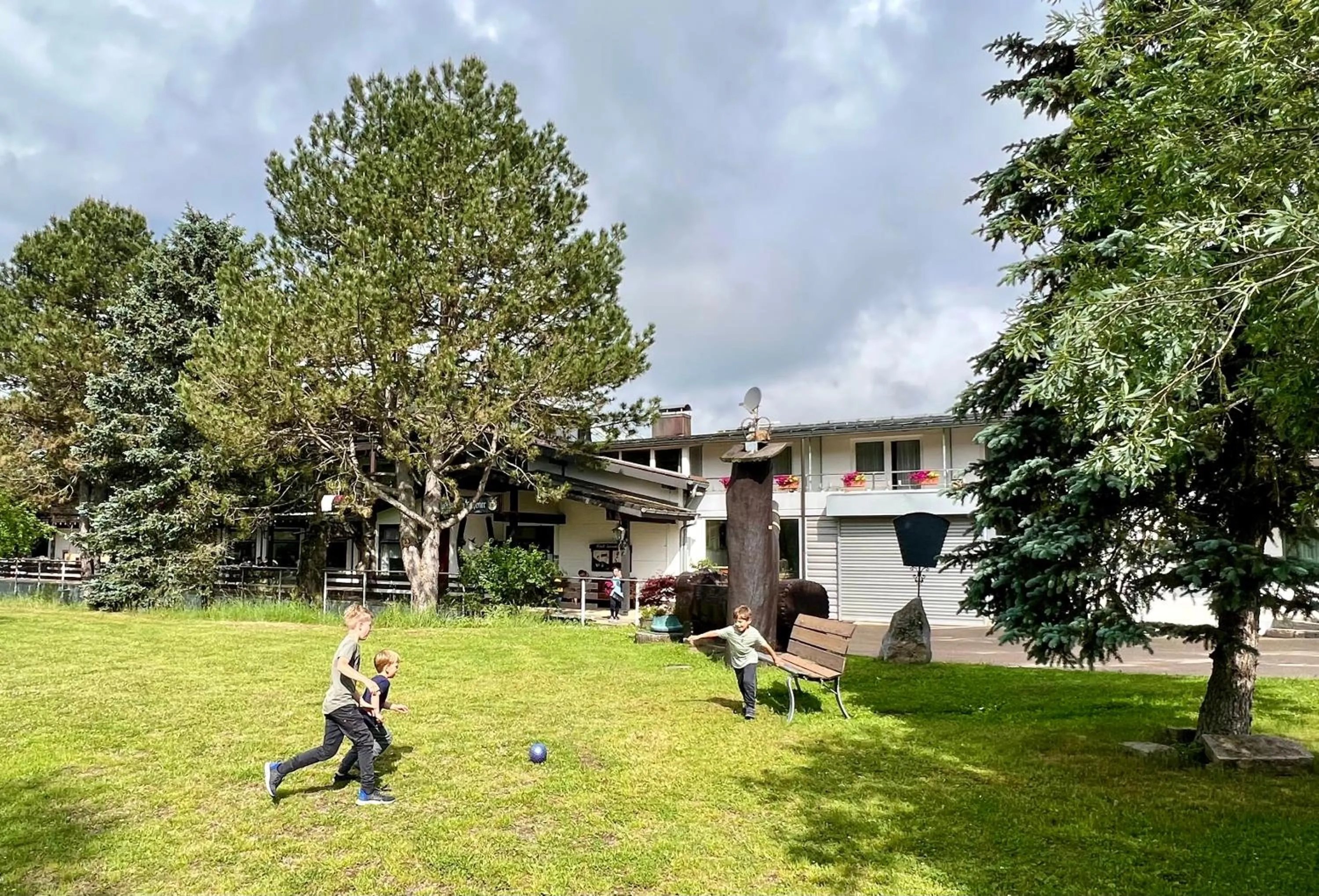 Landhotel Tanneneck - ideal für Gruppen, Familien und Hunde