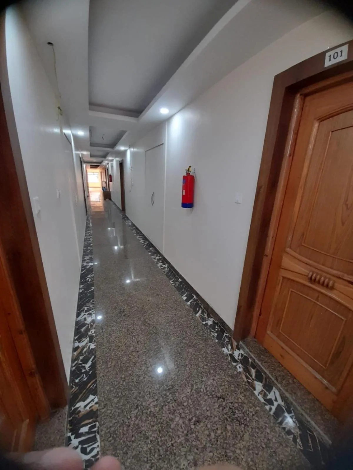 Hotel Zoon Dabb Srinagar airport kashmir