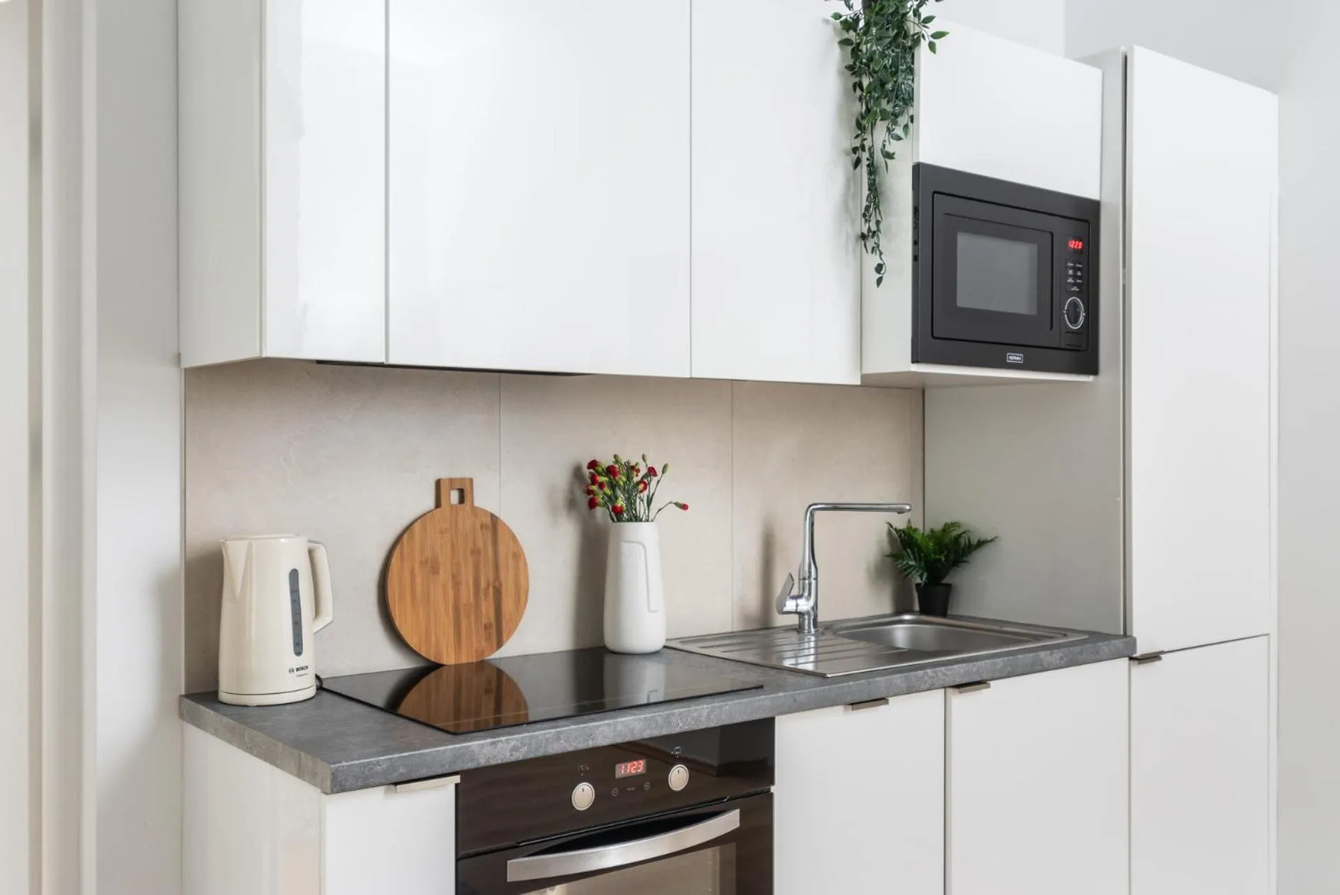 Coffee/tea facilities in Modern Centrally Located Apartments - by Upstairs