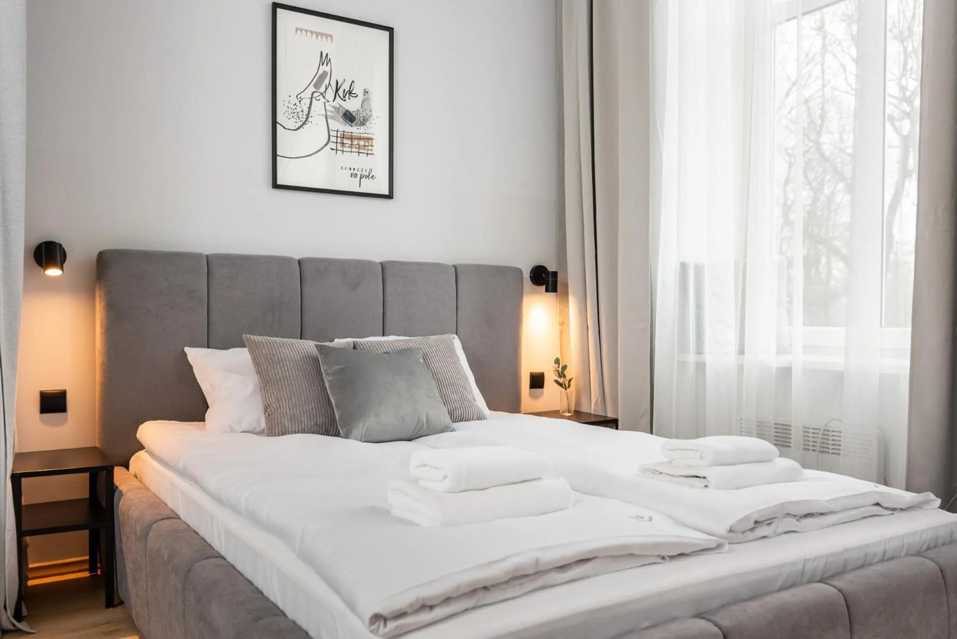 Bed in Modern Centrally Located Apartments - by Upstairs