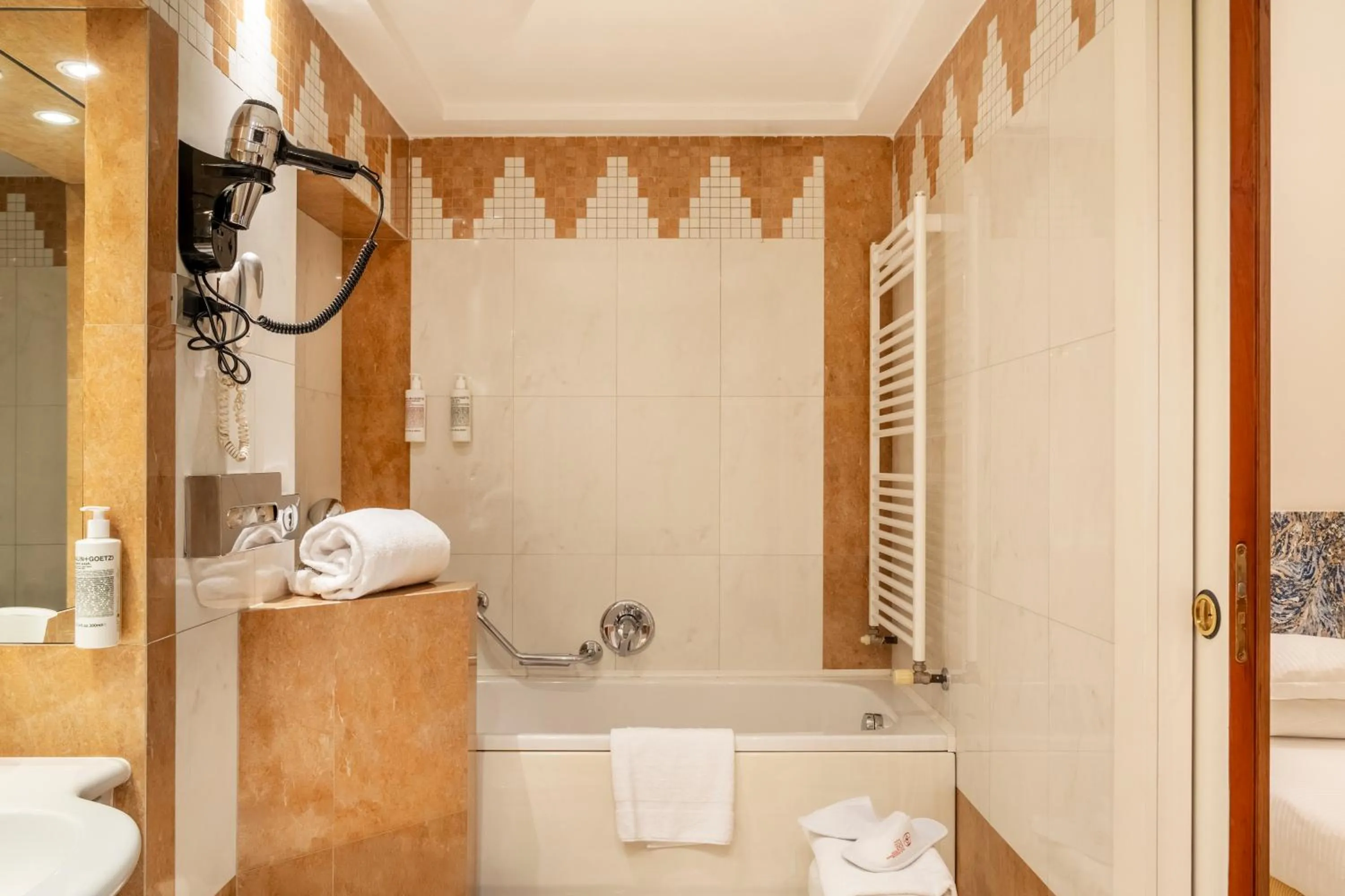 Bathroom in Hotel Sanpi Milano