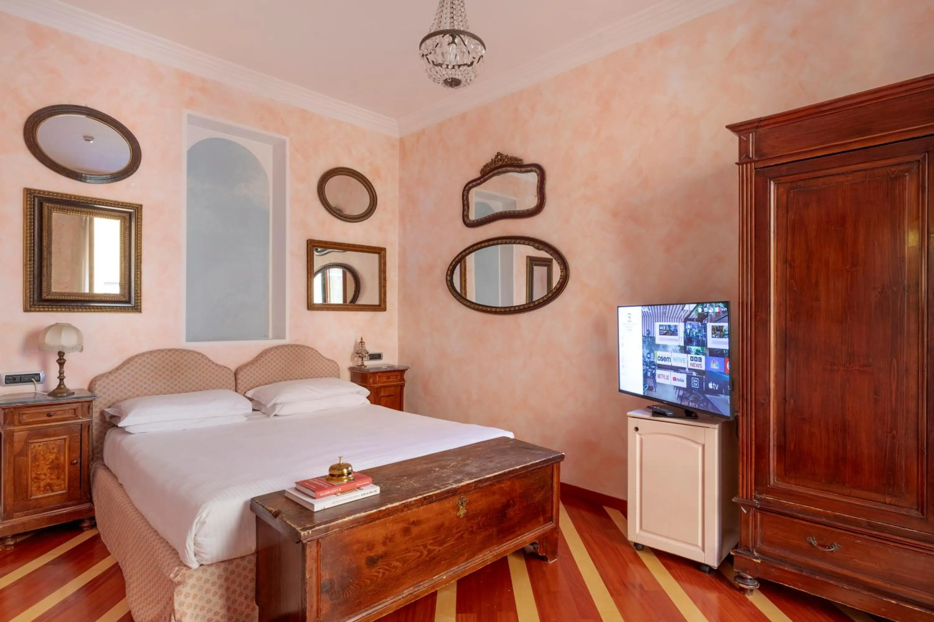 Photo of the whole room, Bed in Hotel Sanpi Milano