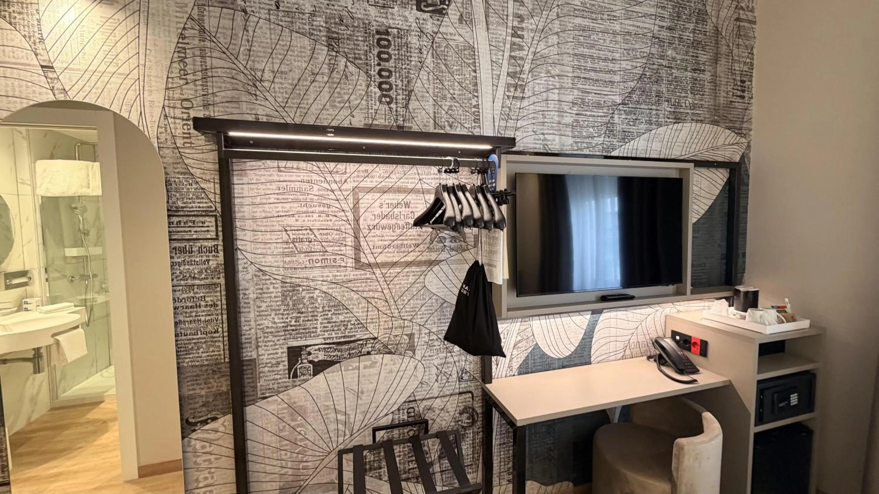 Bedroom in Hotel Astoria Sure Hotel Collection By Best Western