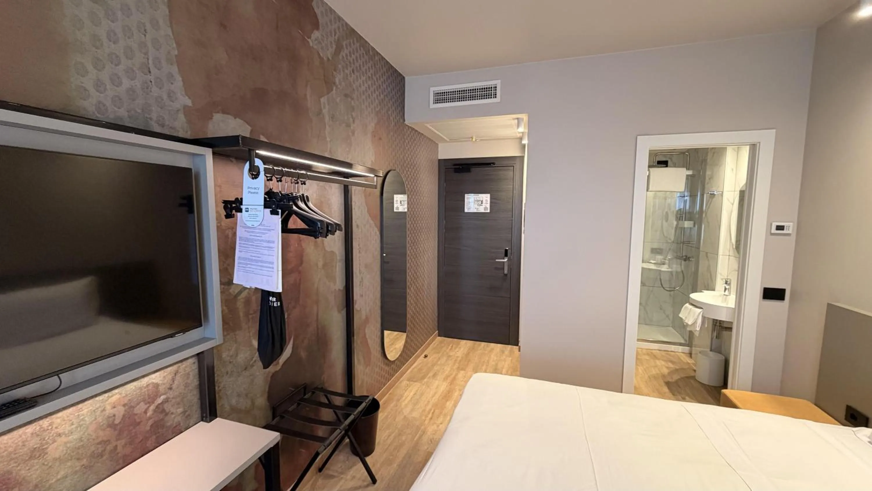 Bedroom, Bed in Hotel Astoria Sure Hotel Collection By Best Western