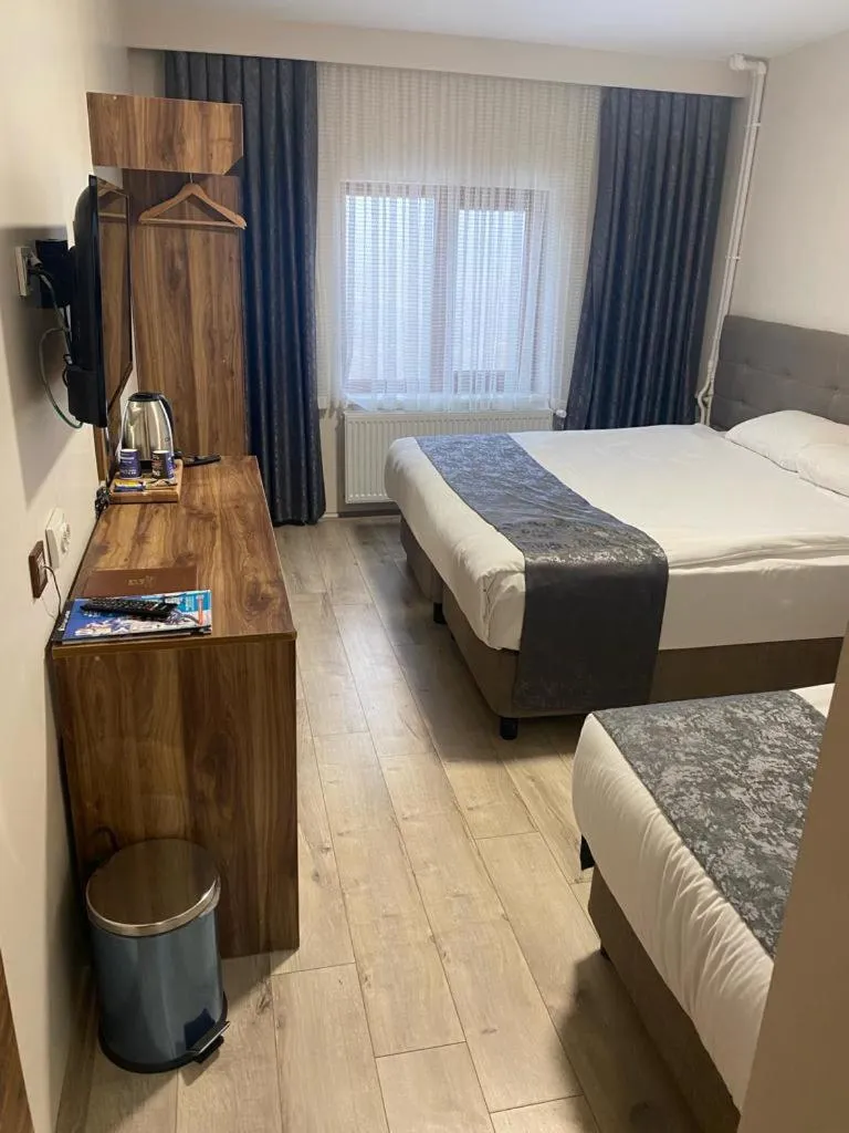 Standard Double Room - single occupancy in Zümrüt Palas Otel