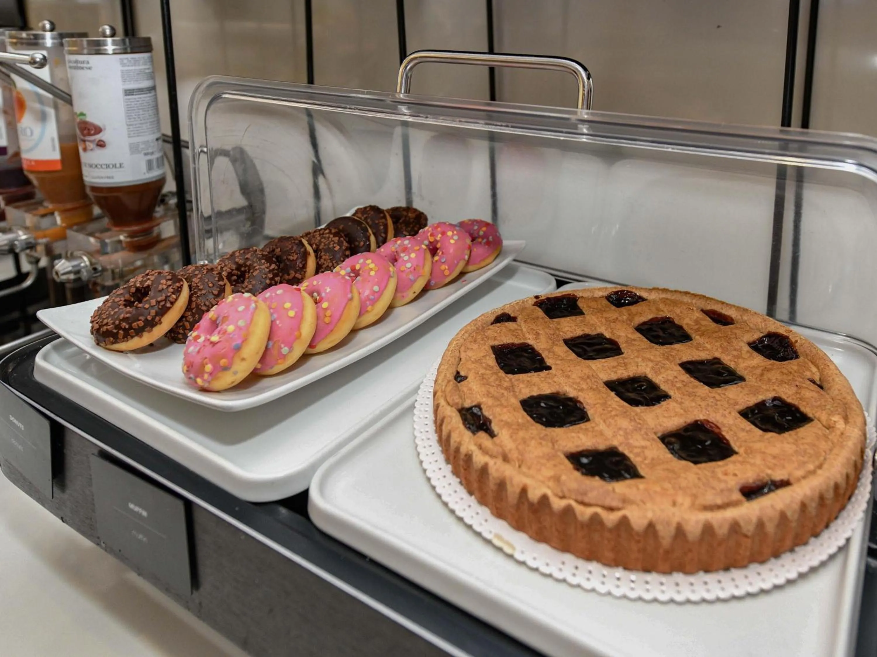 Restaurant/places to eat in B&B Hotel Verona