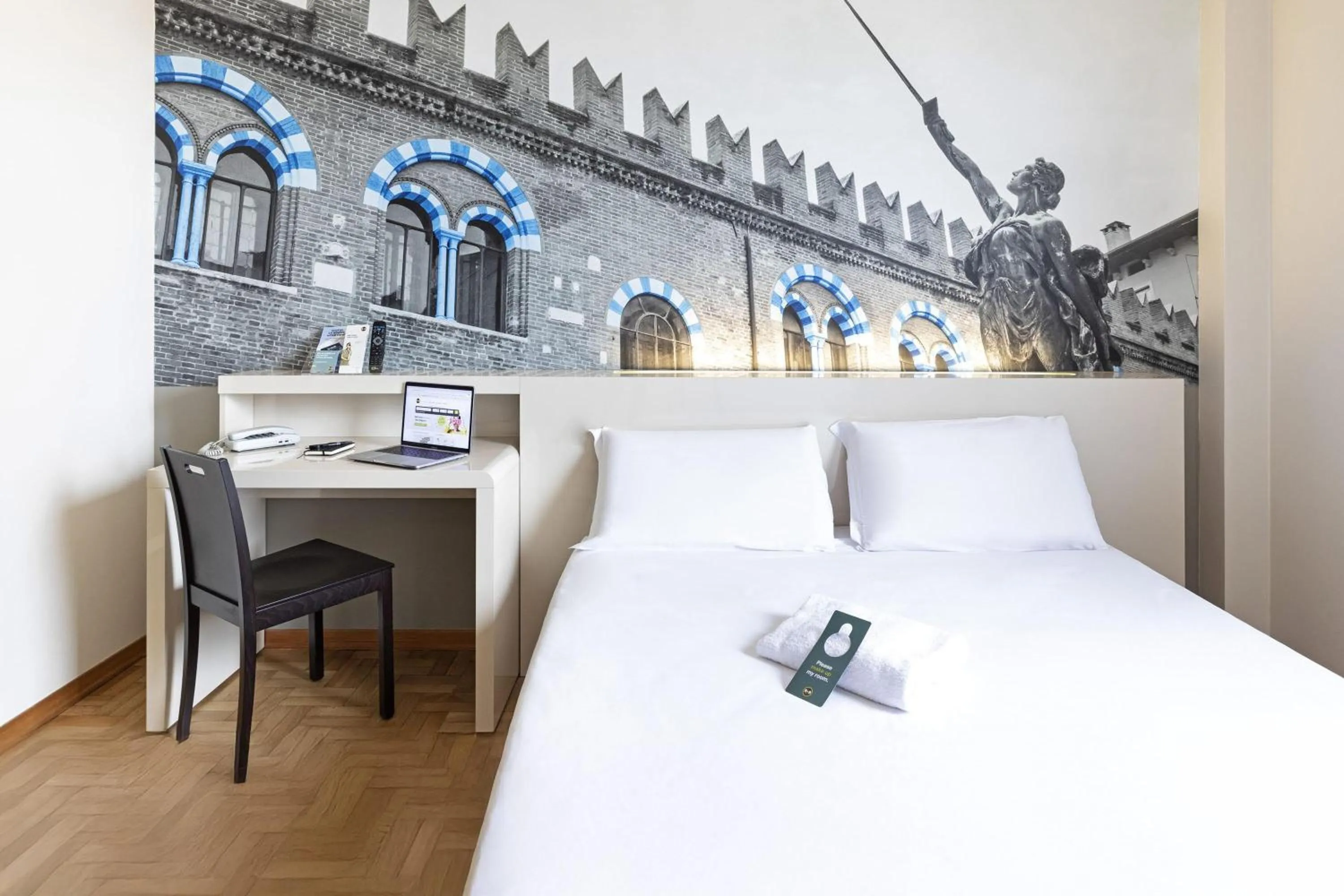 Photo of the whole room, Bed in B&B Hotel Verona