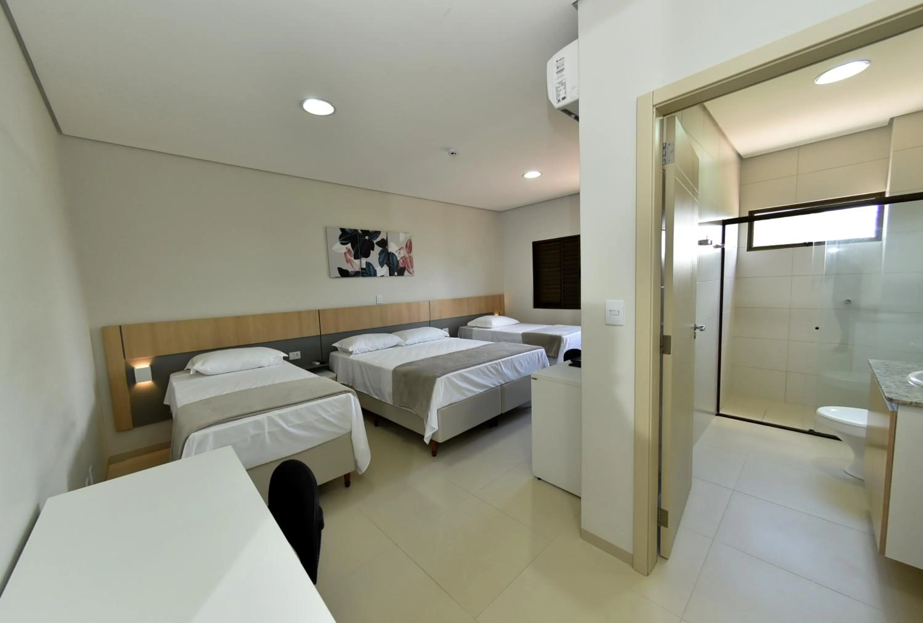 Bedroom, Bed in Hotel Plaza Garden