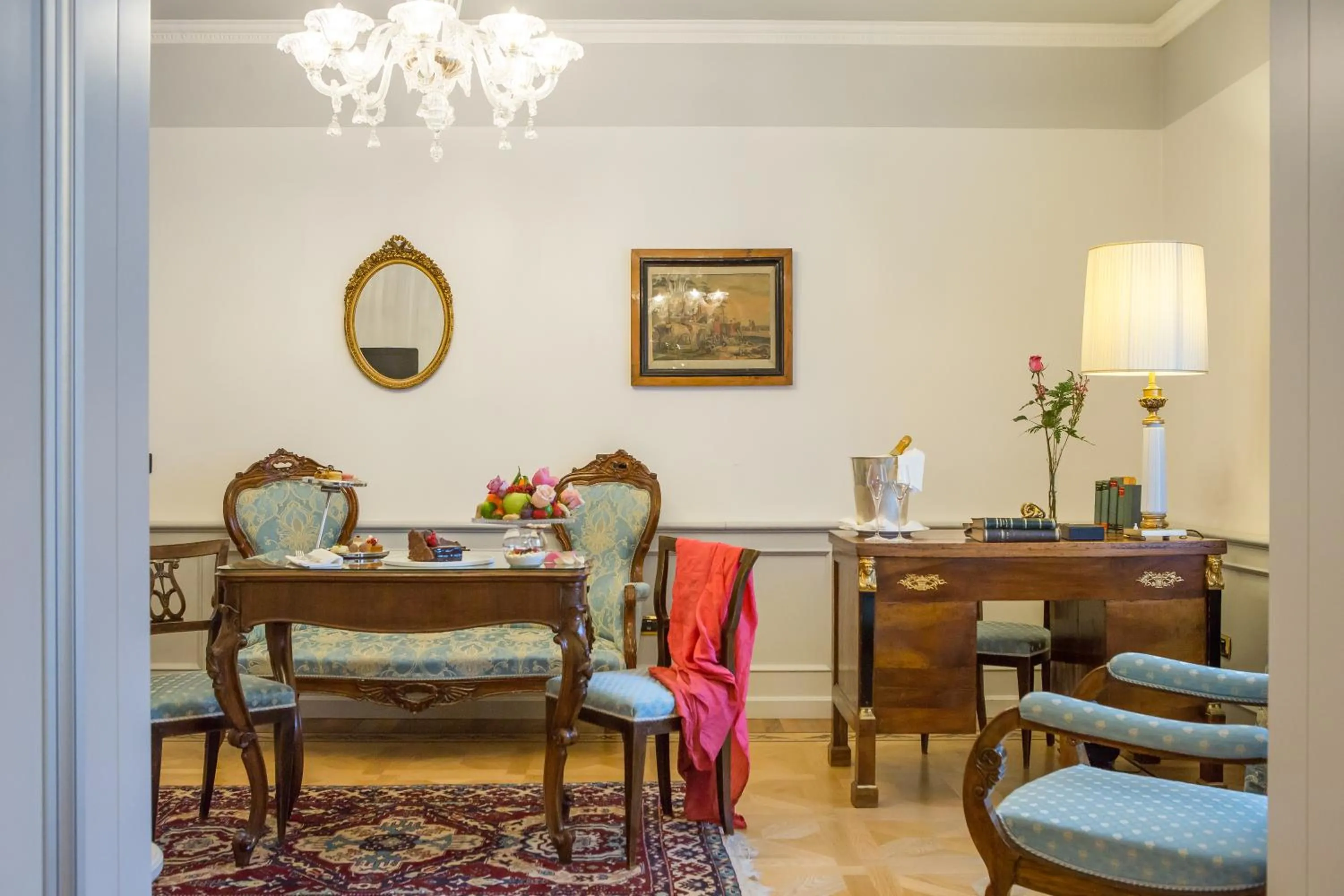 Living room in Due Torri Hotel