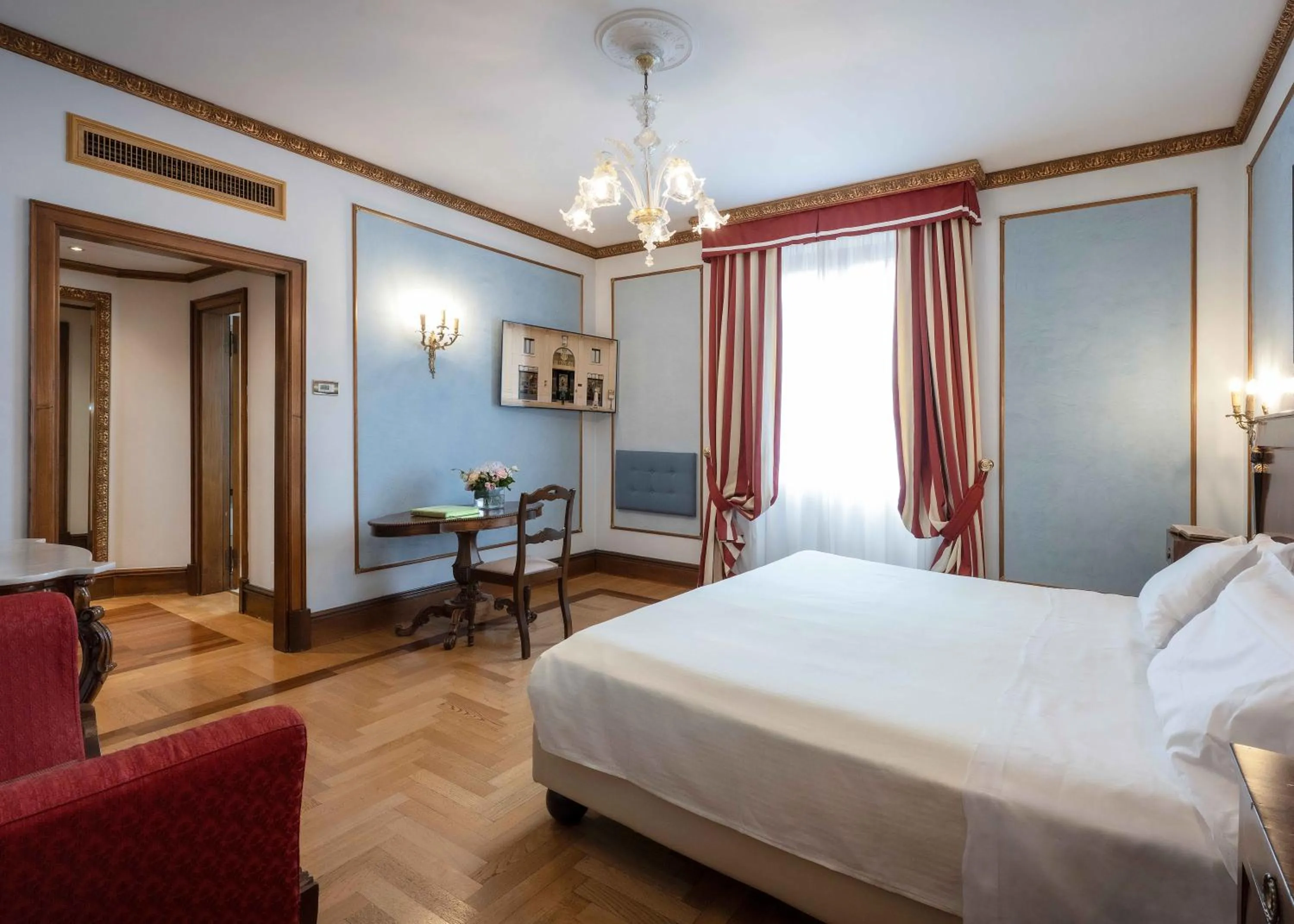 Bedroom, Bed in Due Torri Hotel