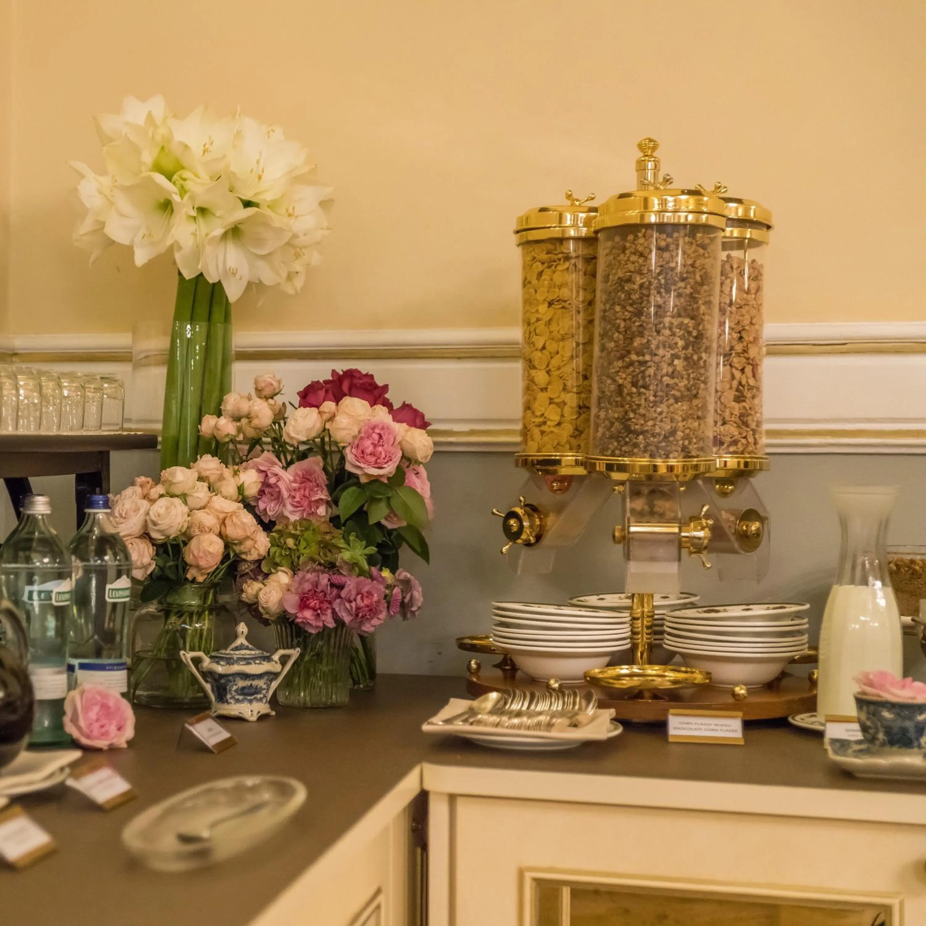 Restaurant/places to eat in Hotel Bernini Palace