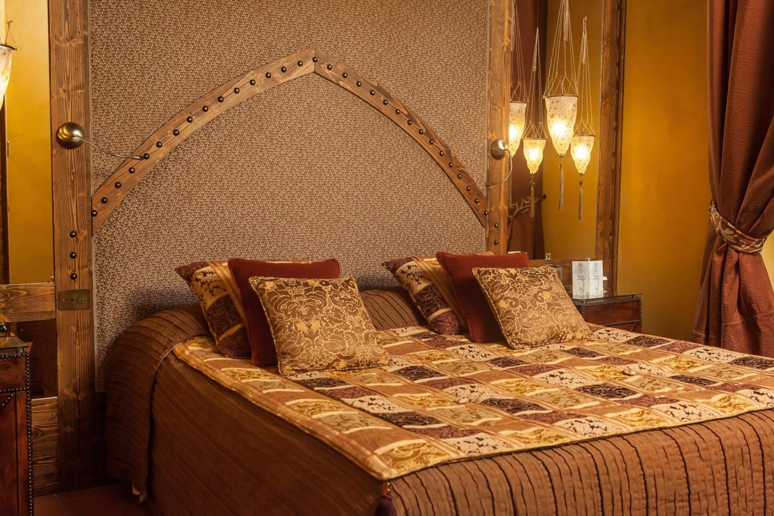 Bedroom, Bed in Hotel Bernini Palace