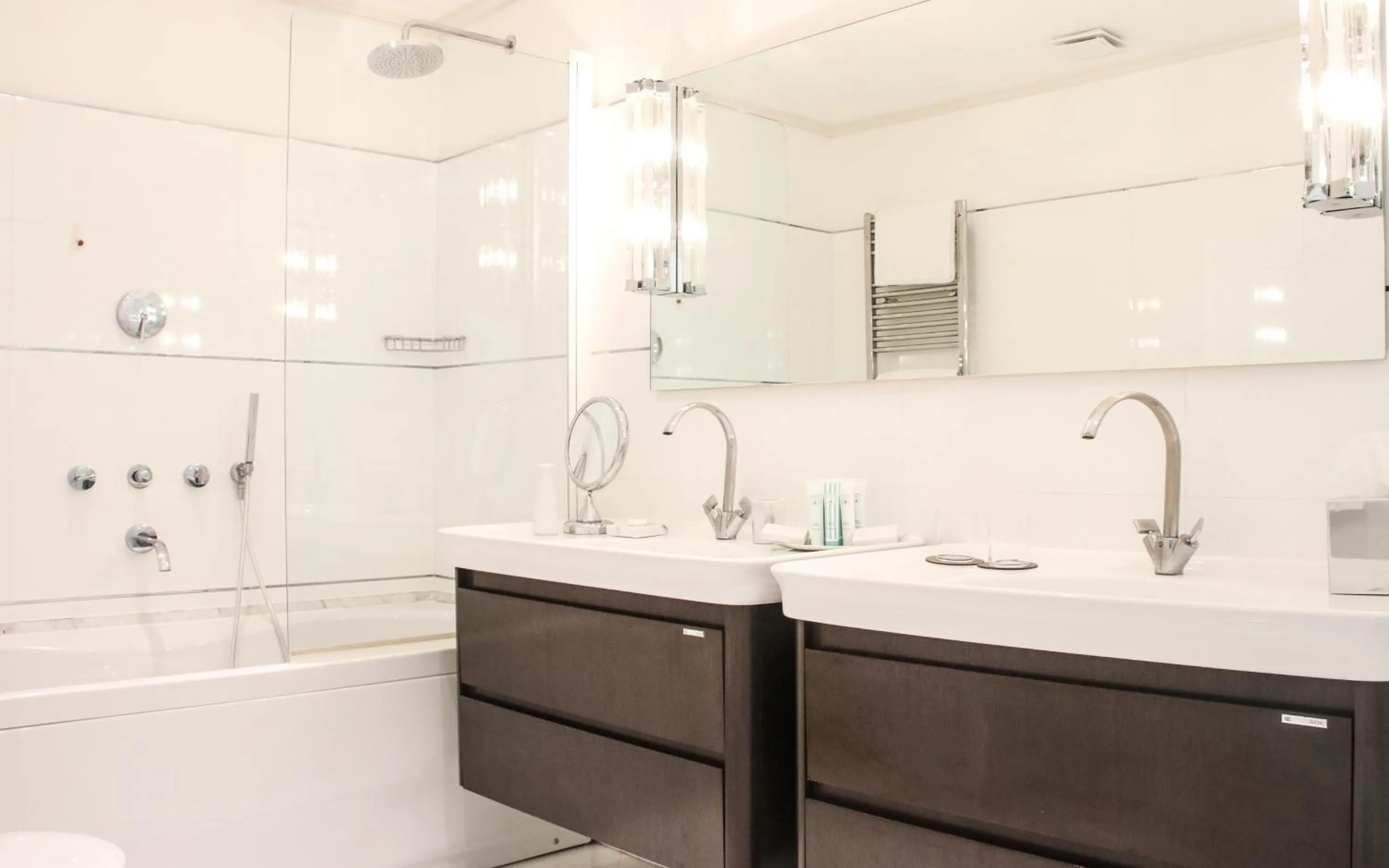 Bathroom in Cala del Porto Punta Ala - Preferred Hotels