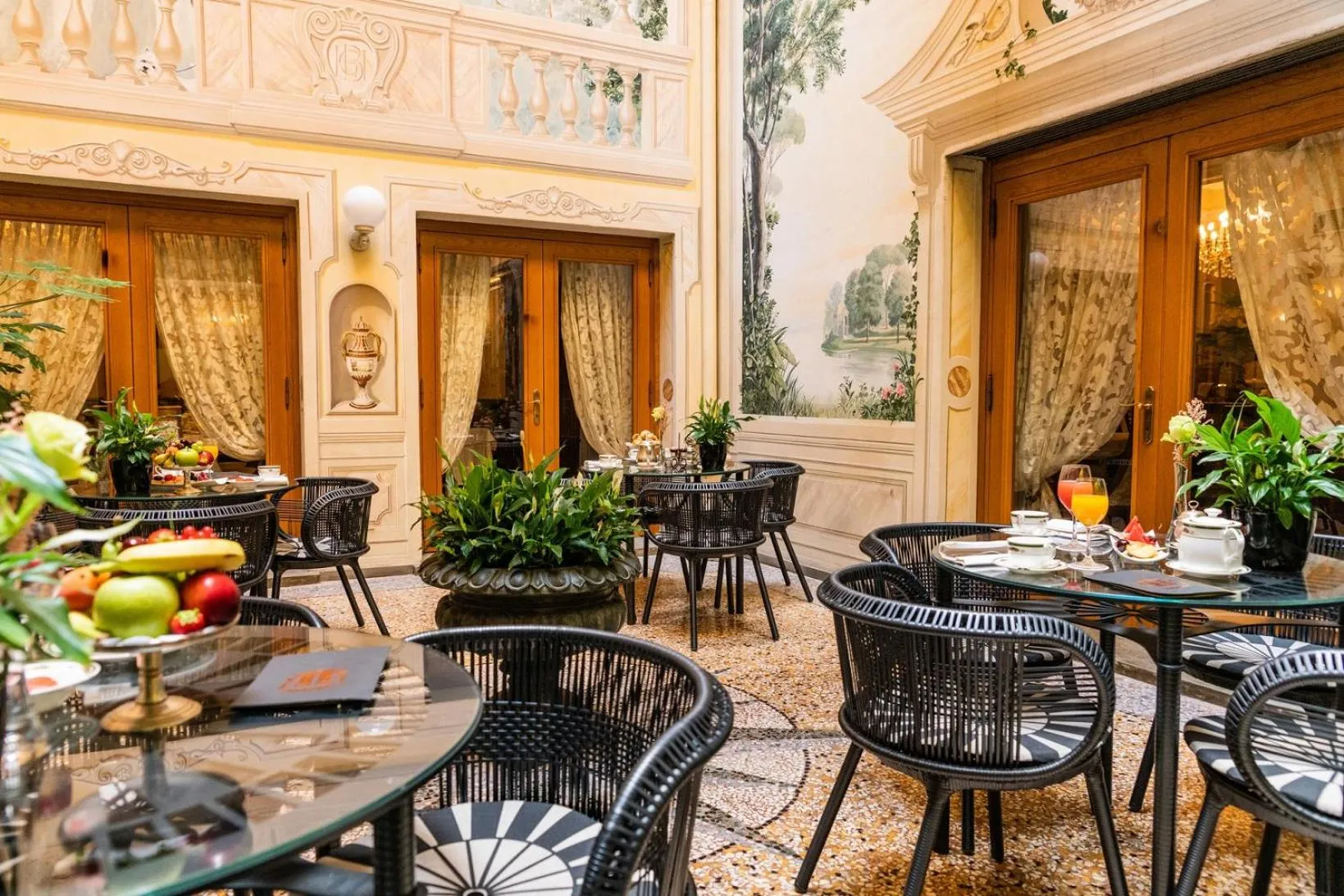 Balcony/Terrace in Grand Hotel Majestic gia' Baglioni