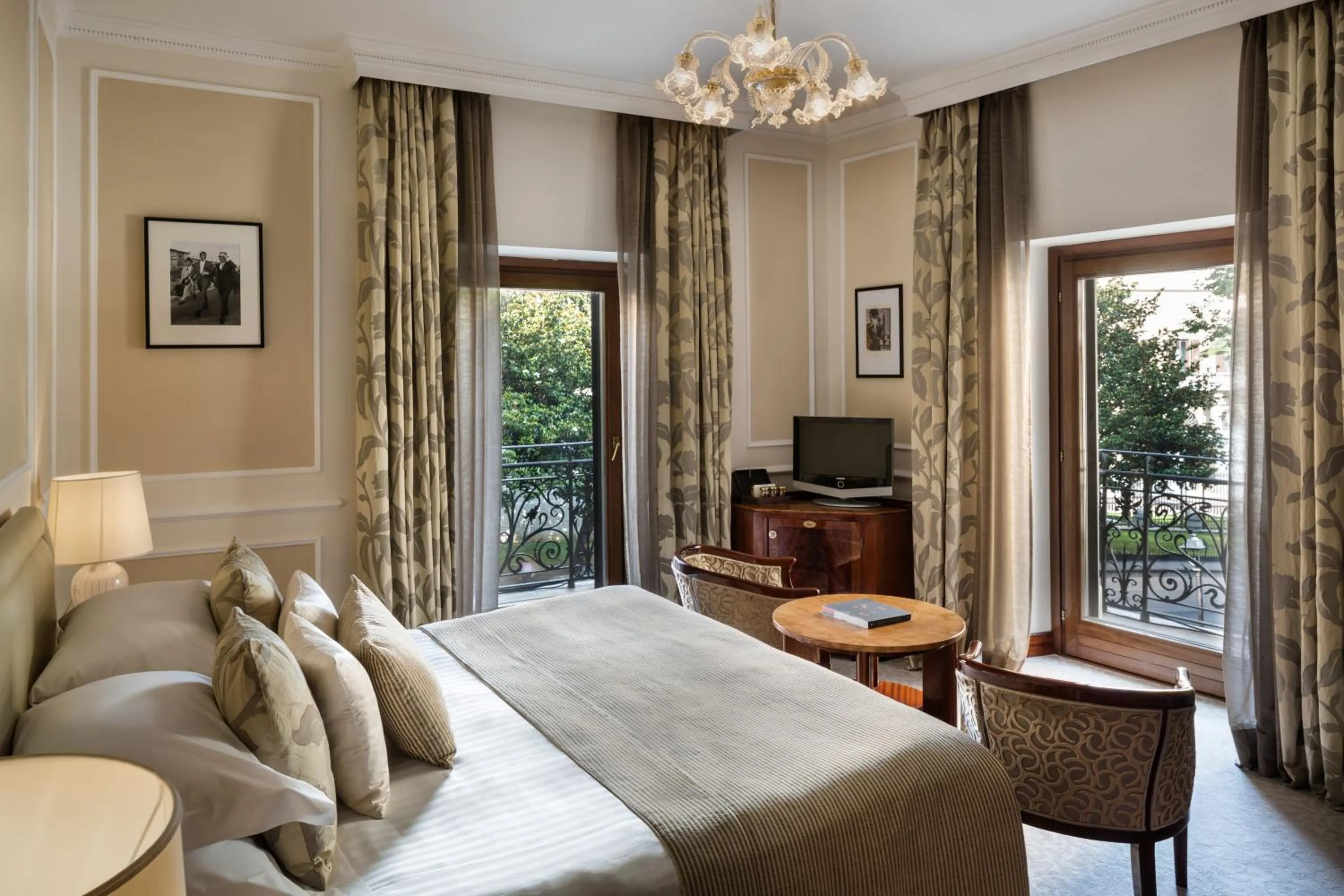 Photo of the whole room, Bed in Baglioni Hotel Regina - The Leading Hotels of the World