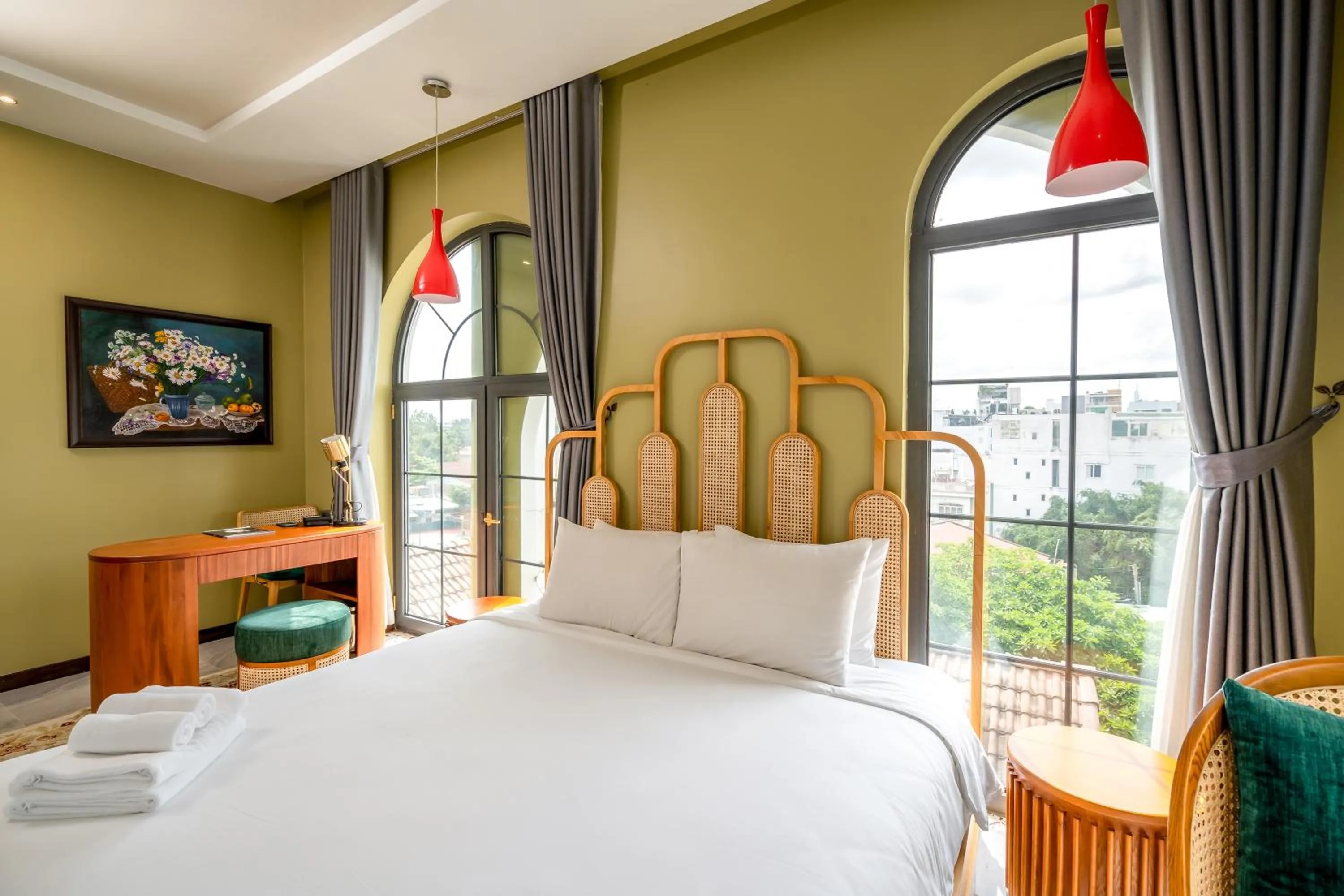 Bed in FREE AIRPORT - MISAKI Hotel by SAZI