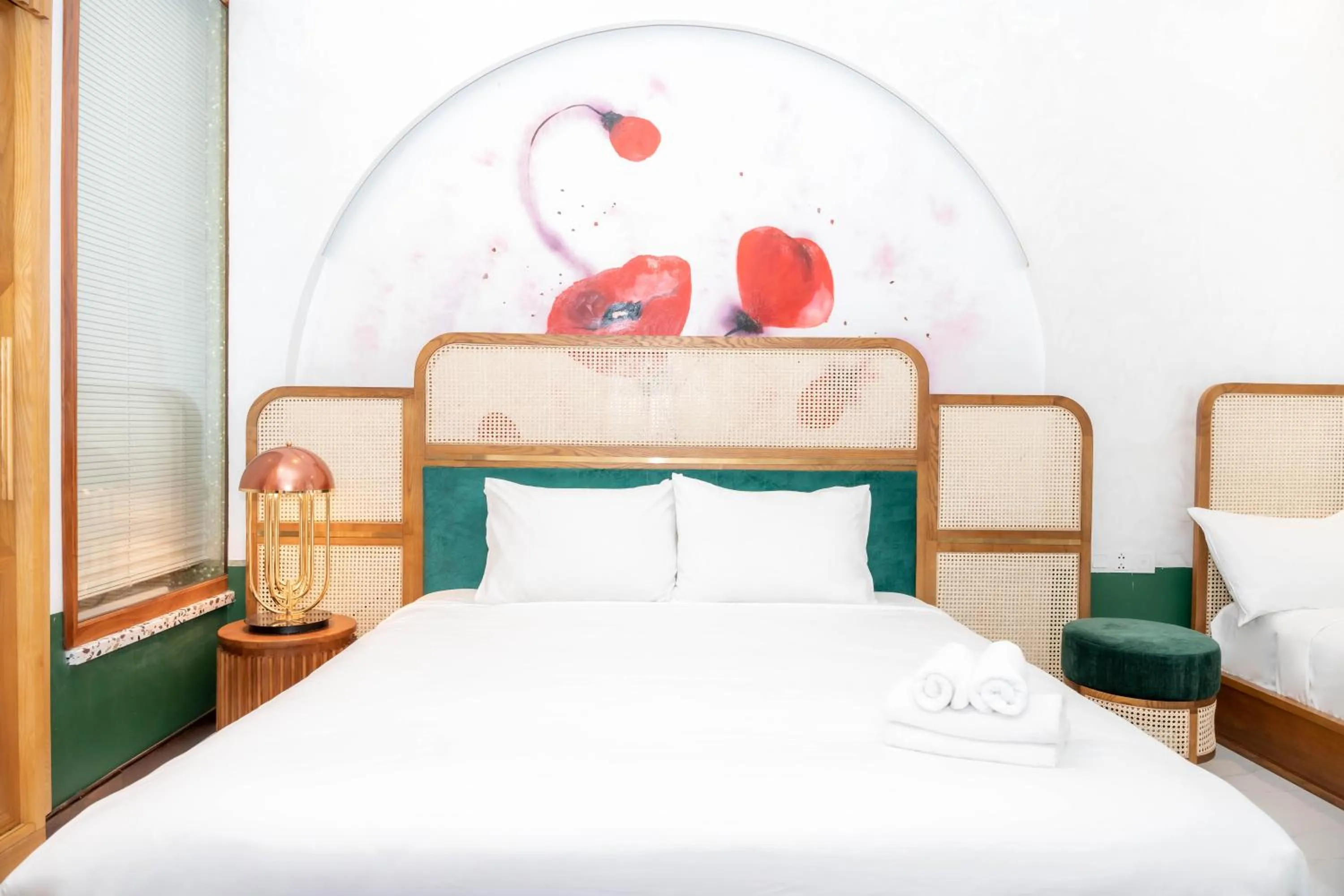 Bed in FREE AIRPORT - MISAKI Hotel by SAZI