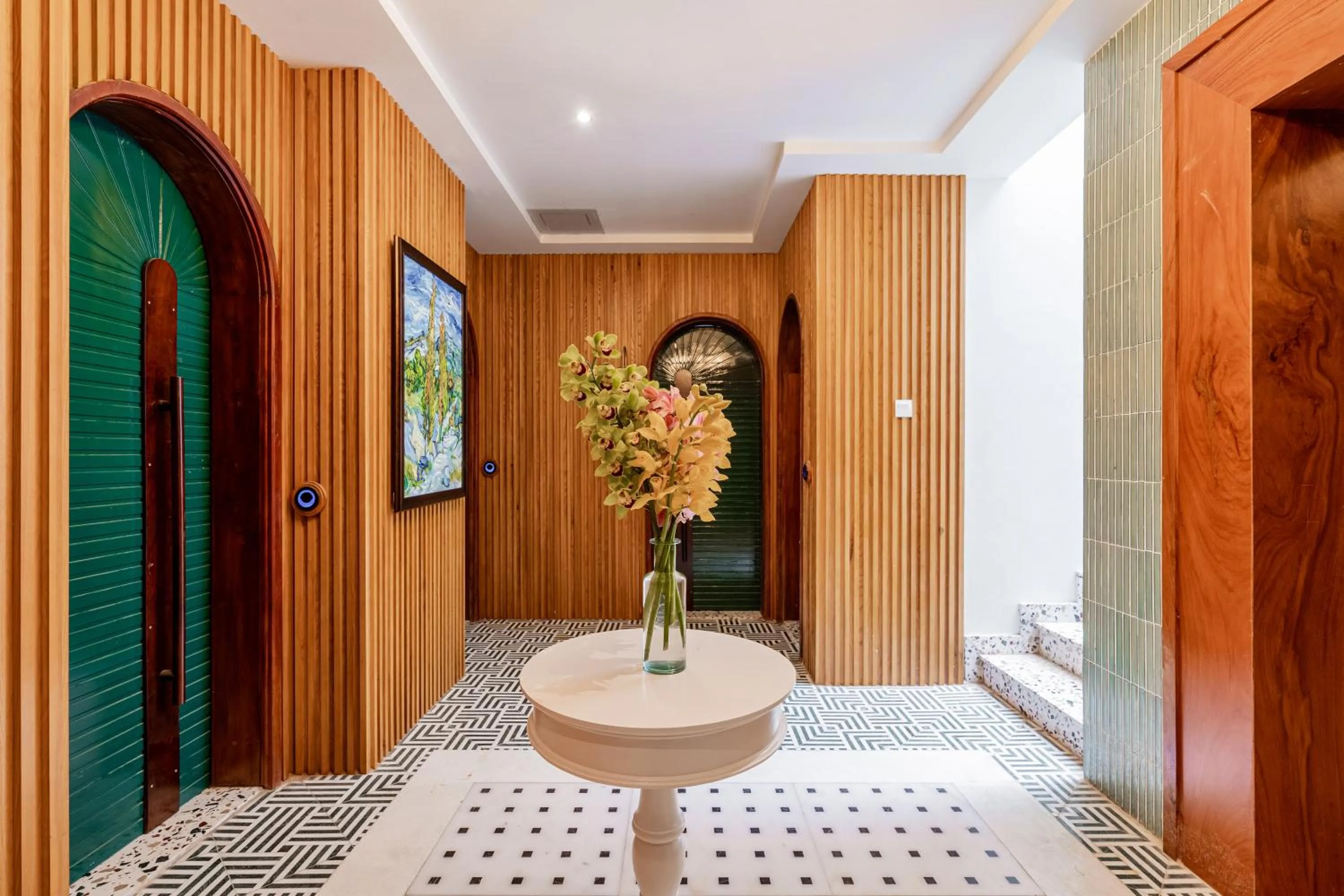 Communal lounge/ TV room in FREE AIRPORT - MISAKI Hotel by SAZI