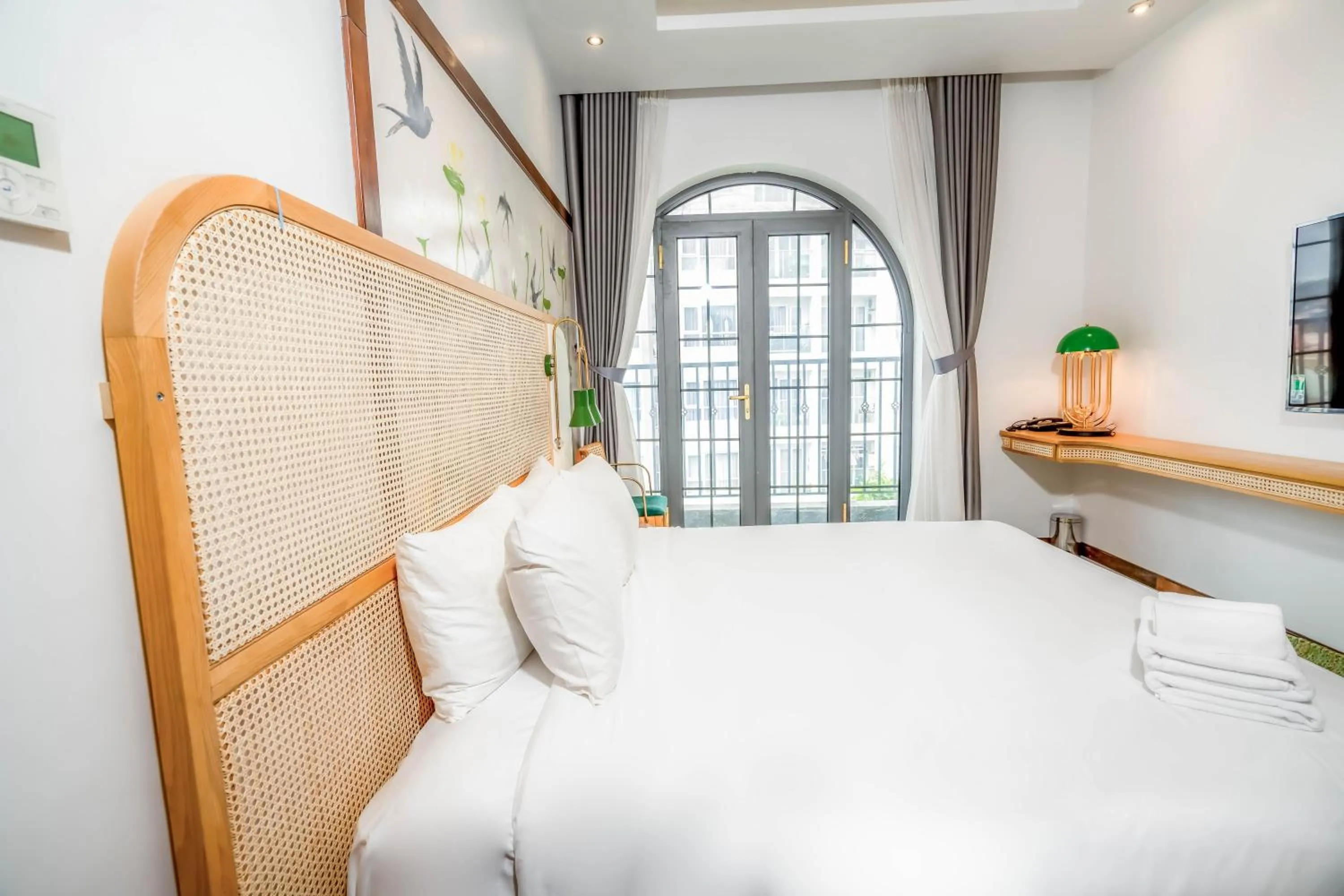 Bed in FREE AIRPORT - MISAKI Hotel by SAZI