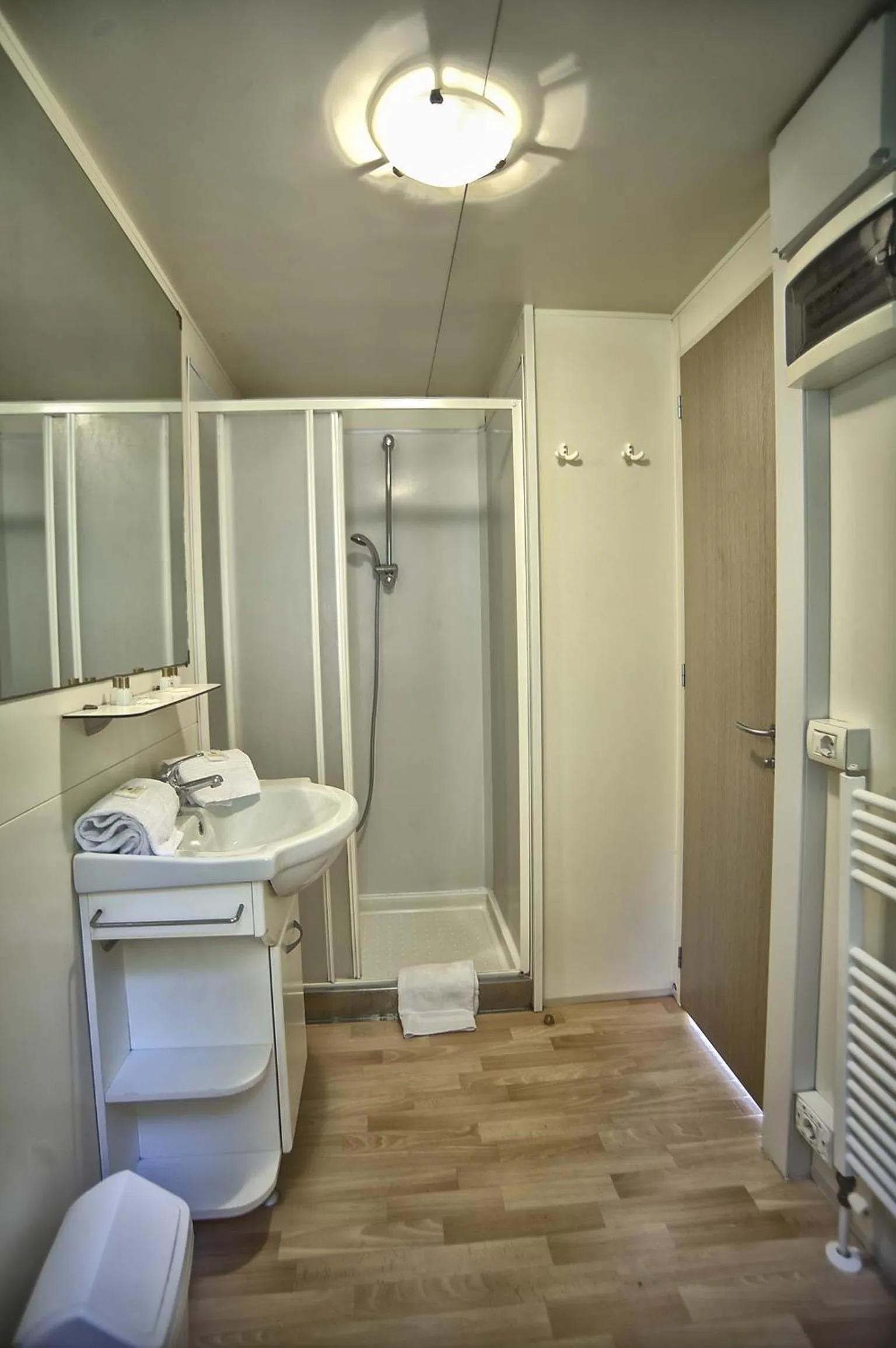 Bathroom in Flaminio Village Bungalow Park