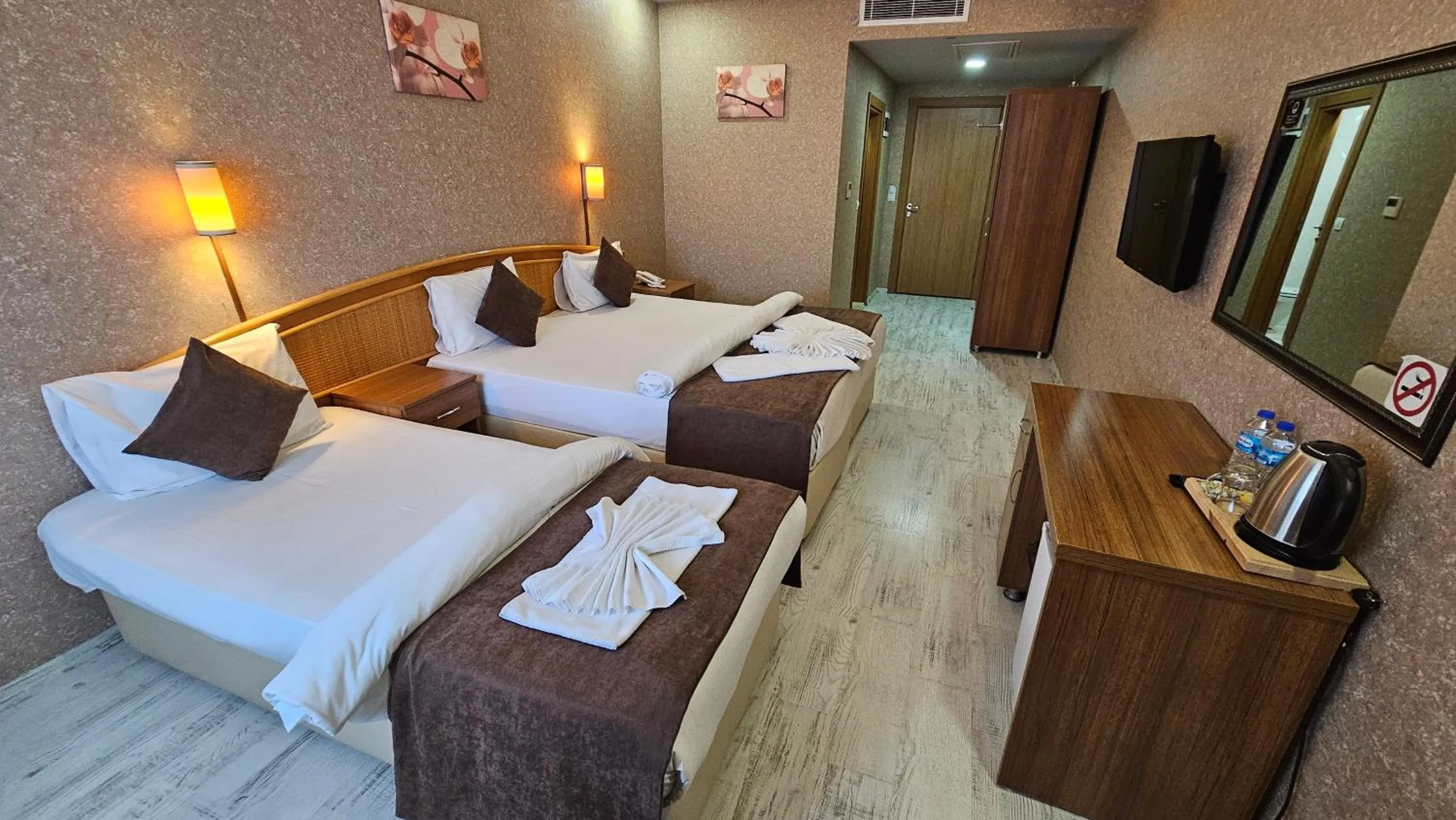 TV and multimedia, Bed in POINTBREAK OTEL