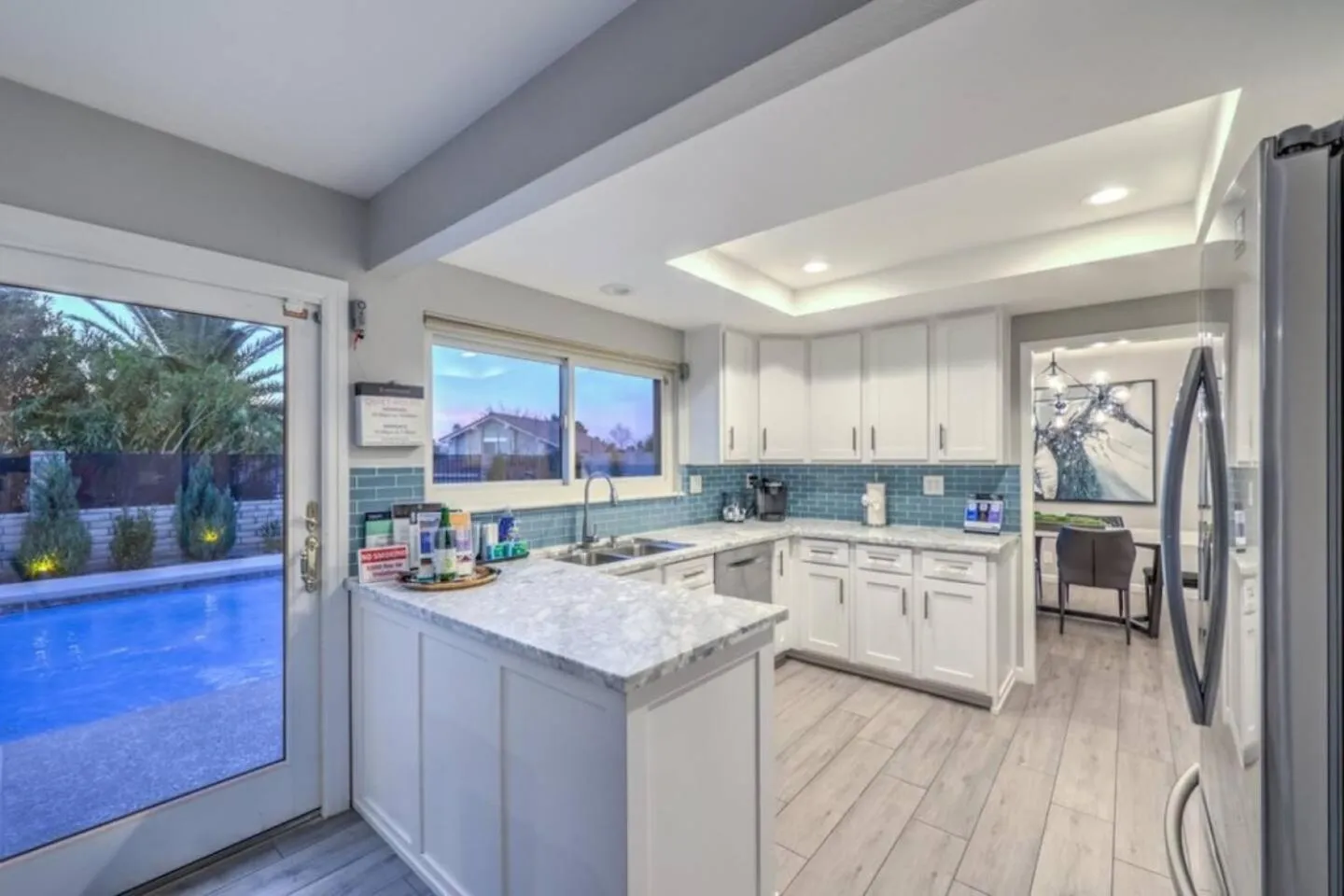 Sunset Swim, Luxury Vegas Villa with Pool, Hot Tub