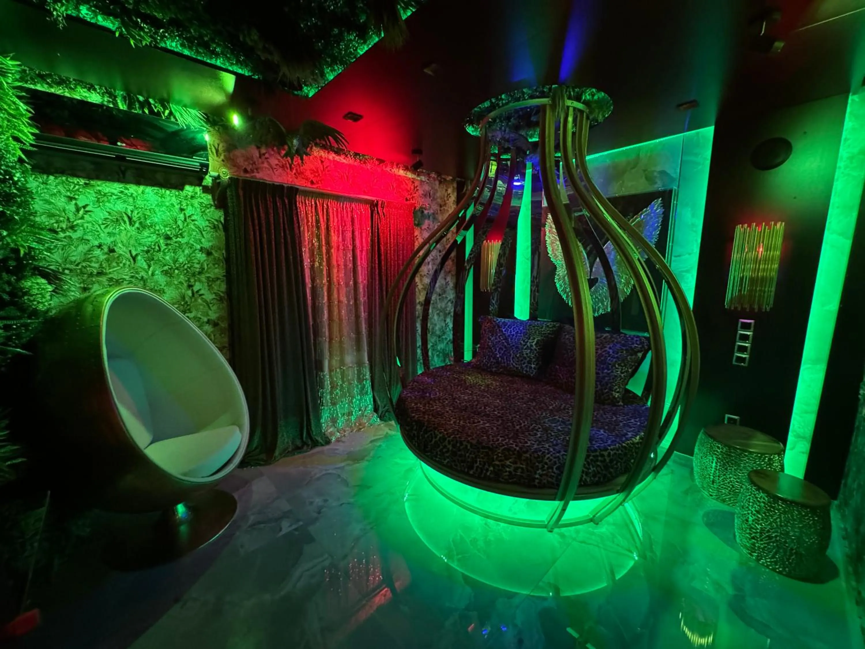 Bed in Xcite Hotel Salem