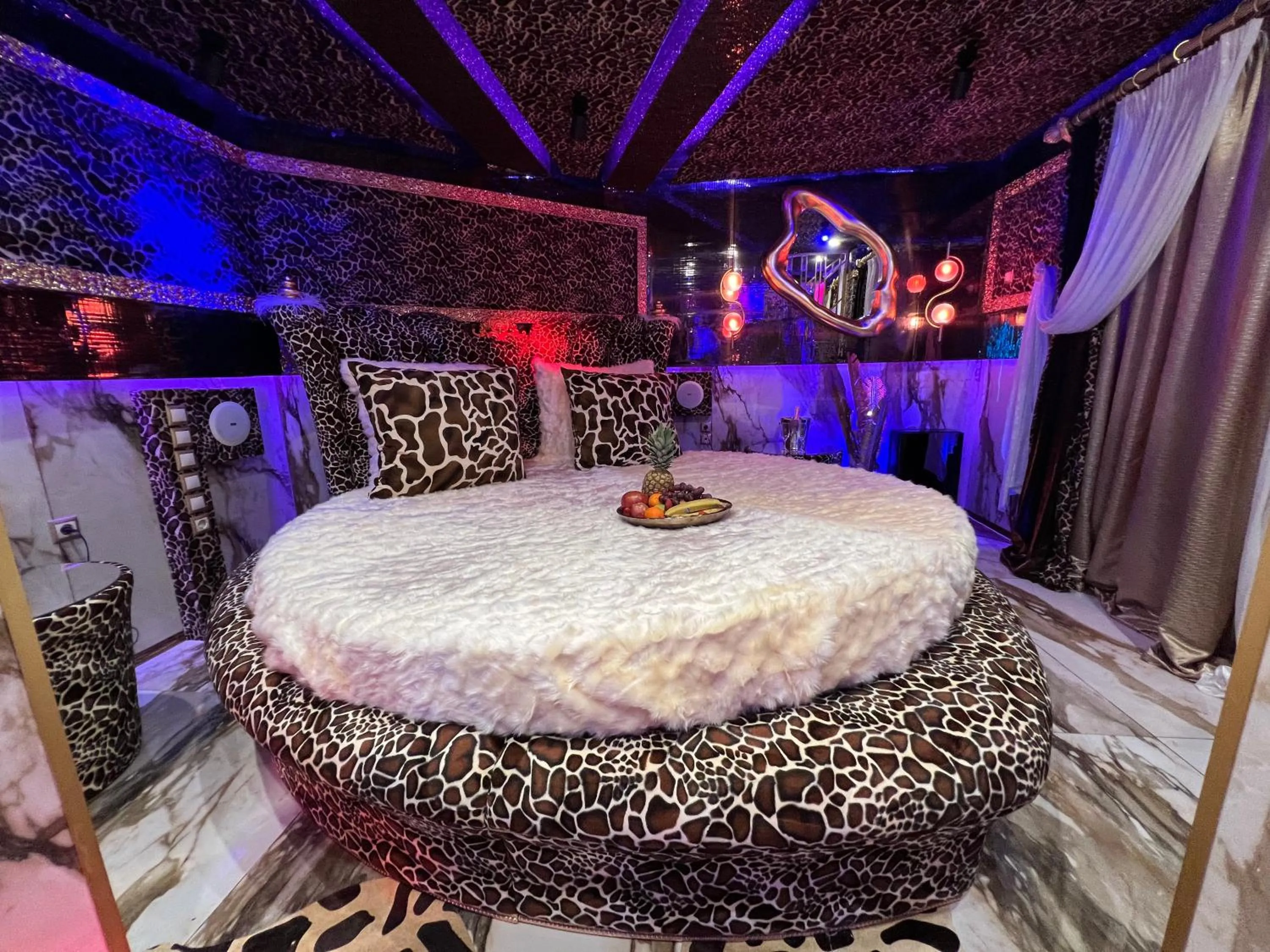 Bed in Xcite Hotel Salem