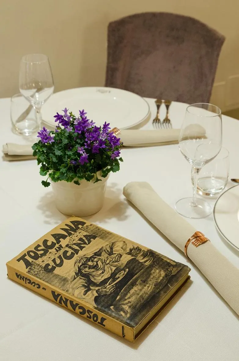 Restaurant/places to eat in Hotel Villa Maya