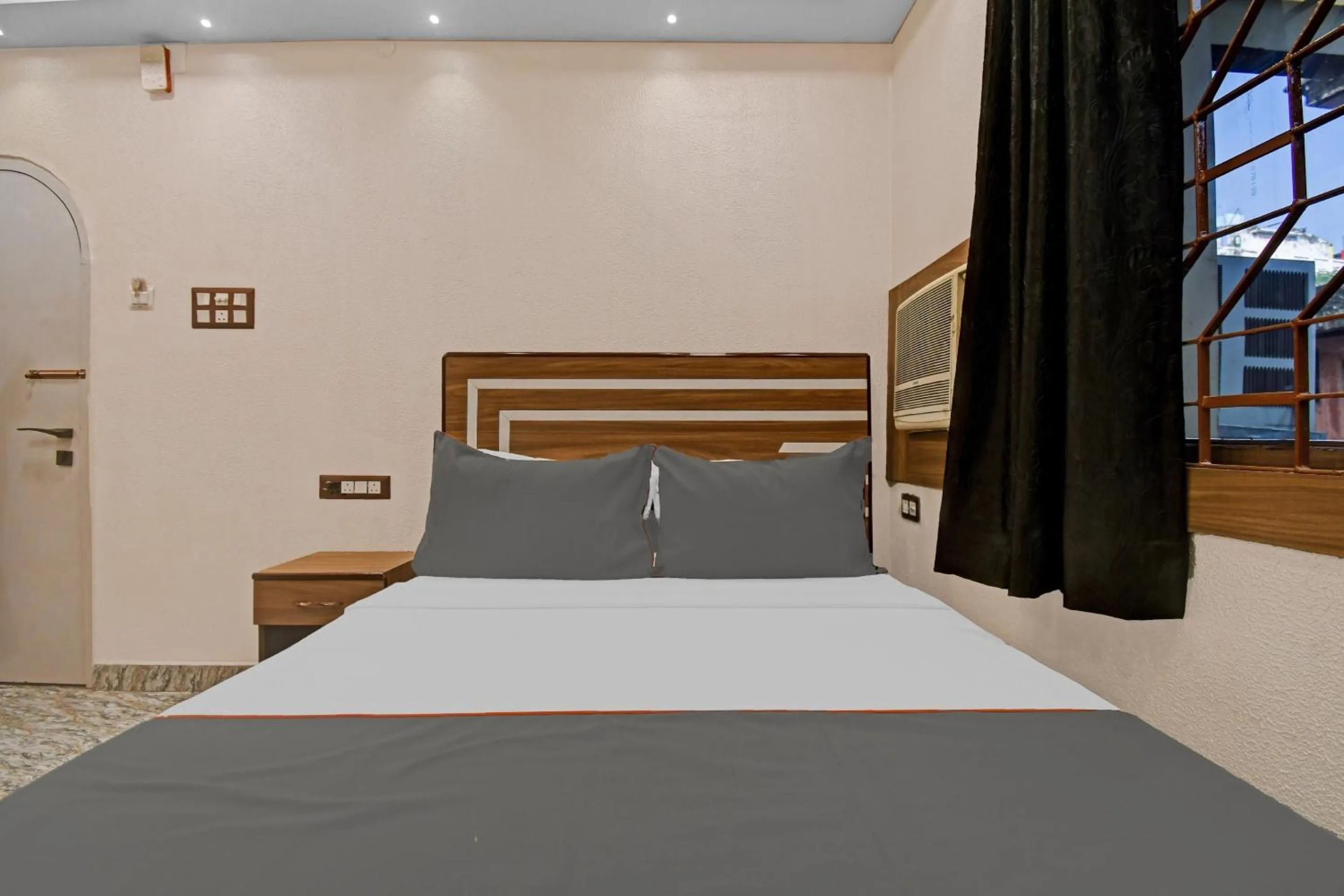 Bedroom in Hotel O Prithvi Residency