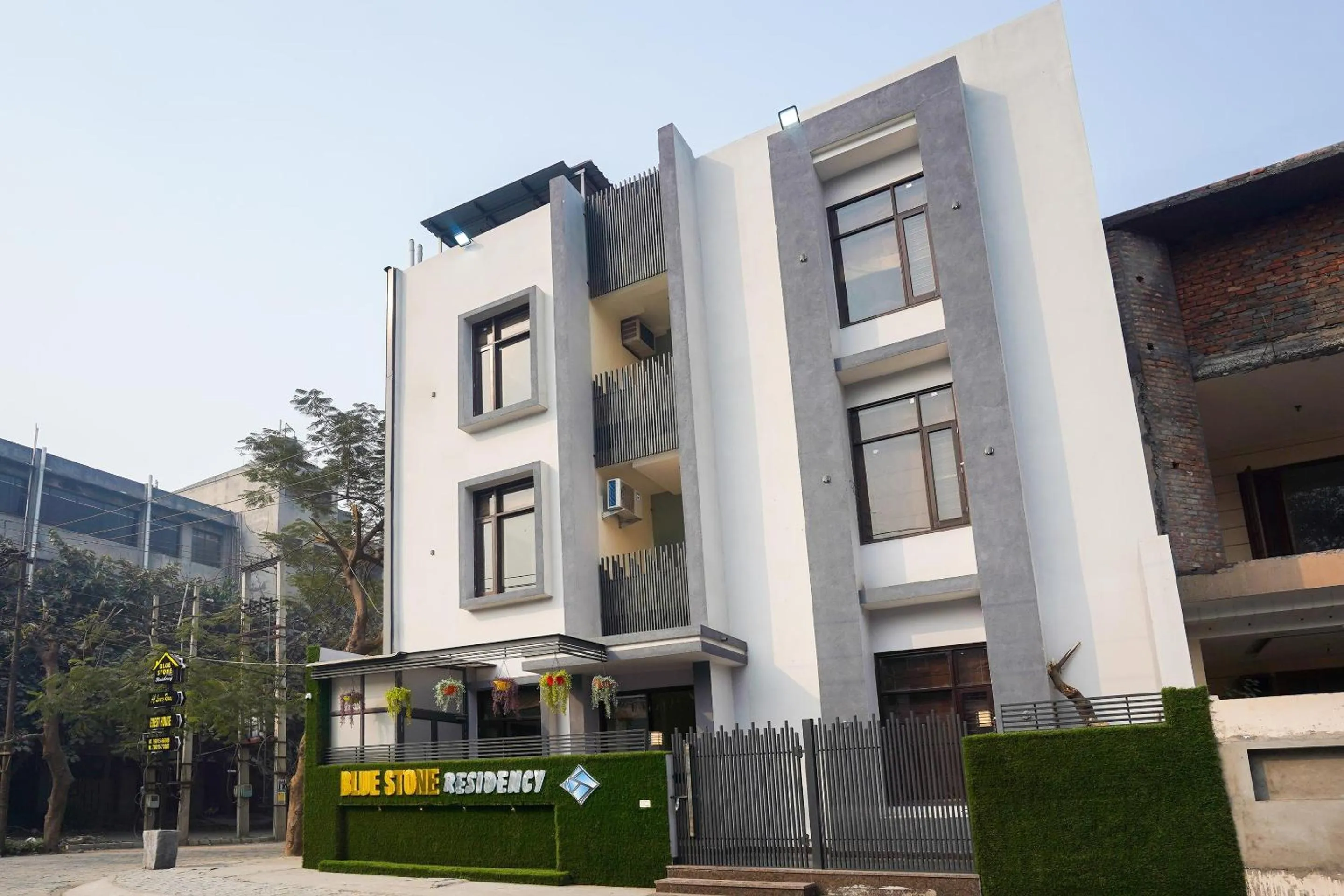 Facade/entrance in Hotel O Blue Stone Residency